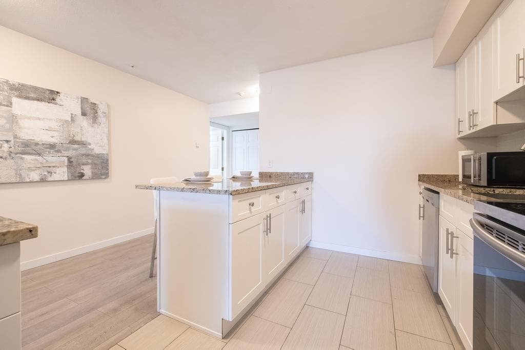 108 - 15233 Pacific Avenue, White Rock, V4B 1P8 — photo 5