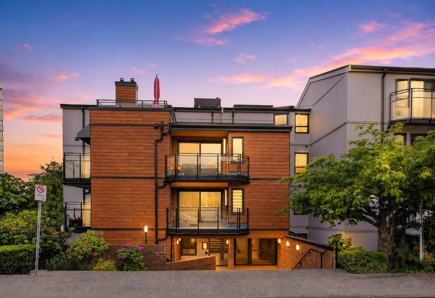 206 - 1340 Duchess Avenue, West Vancouver