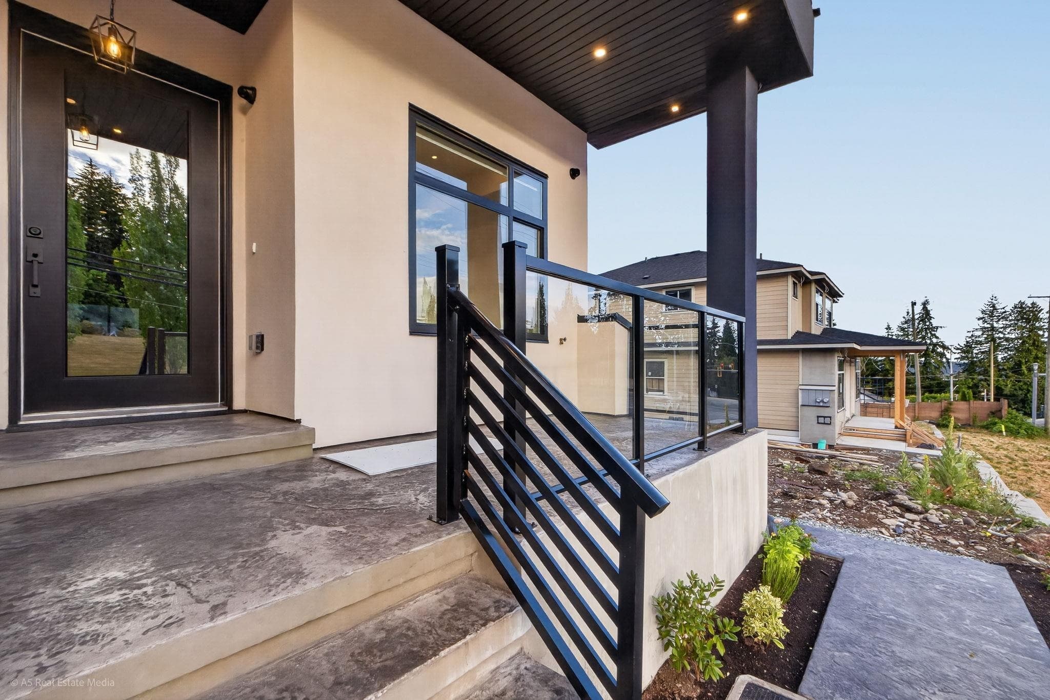 5642 144 Street, Surrey, V3X 1A7 — photo 4