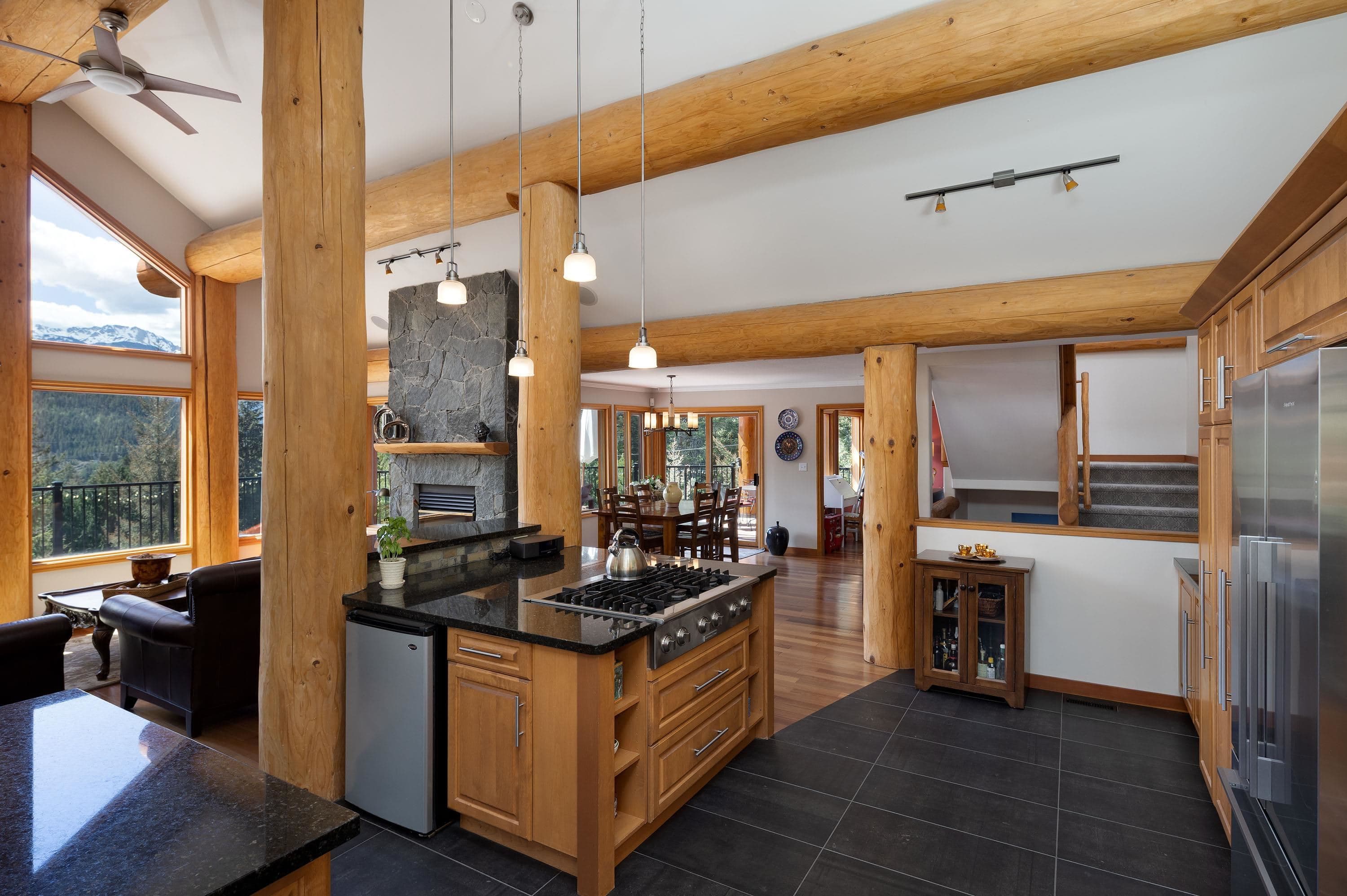 9503 Emerald Drive, Whistler, V8E 0G5 — photo 4