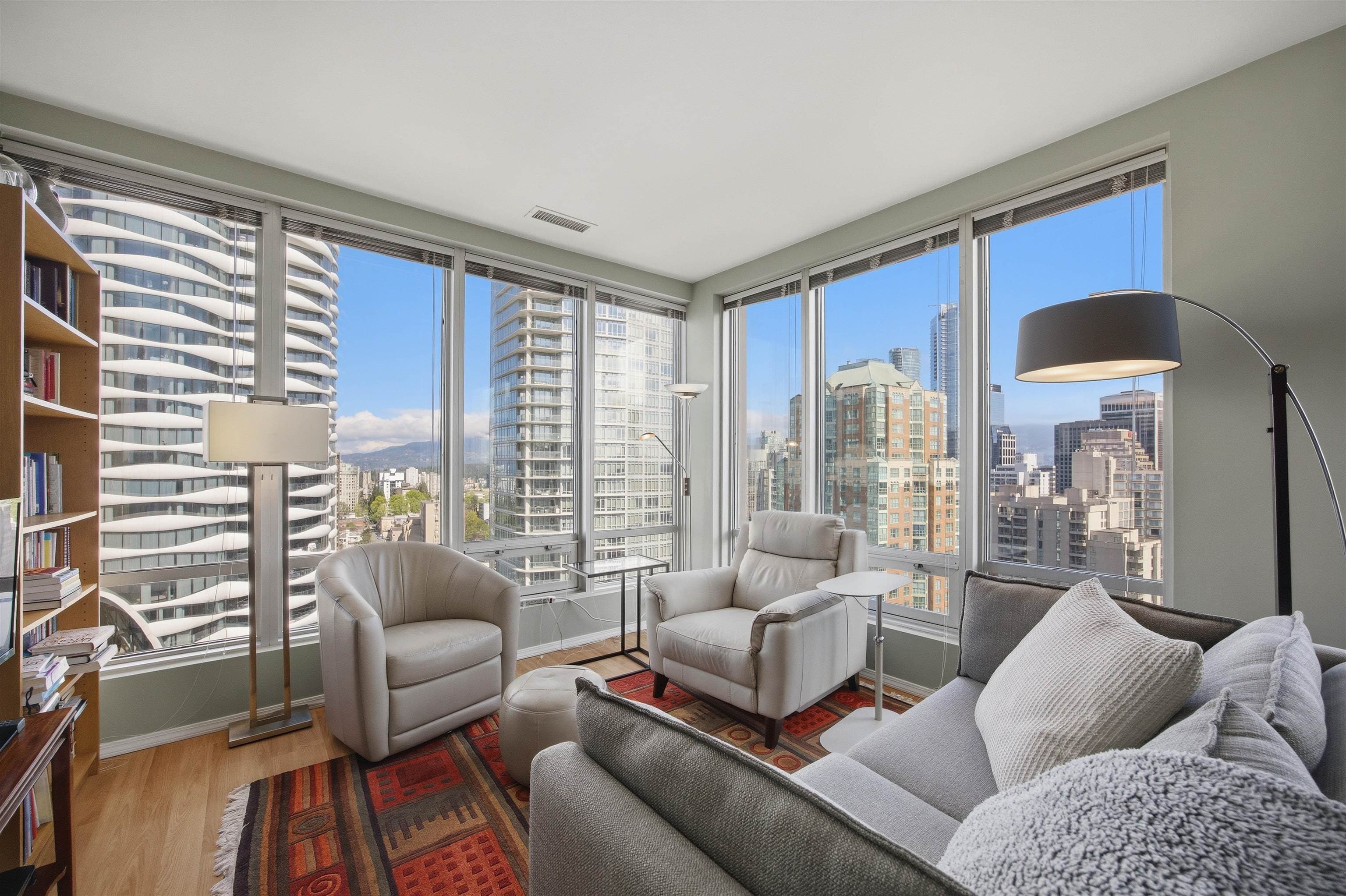 1607 - 989 Nelson Street, Vancouver