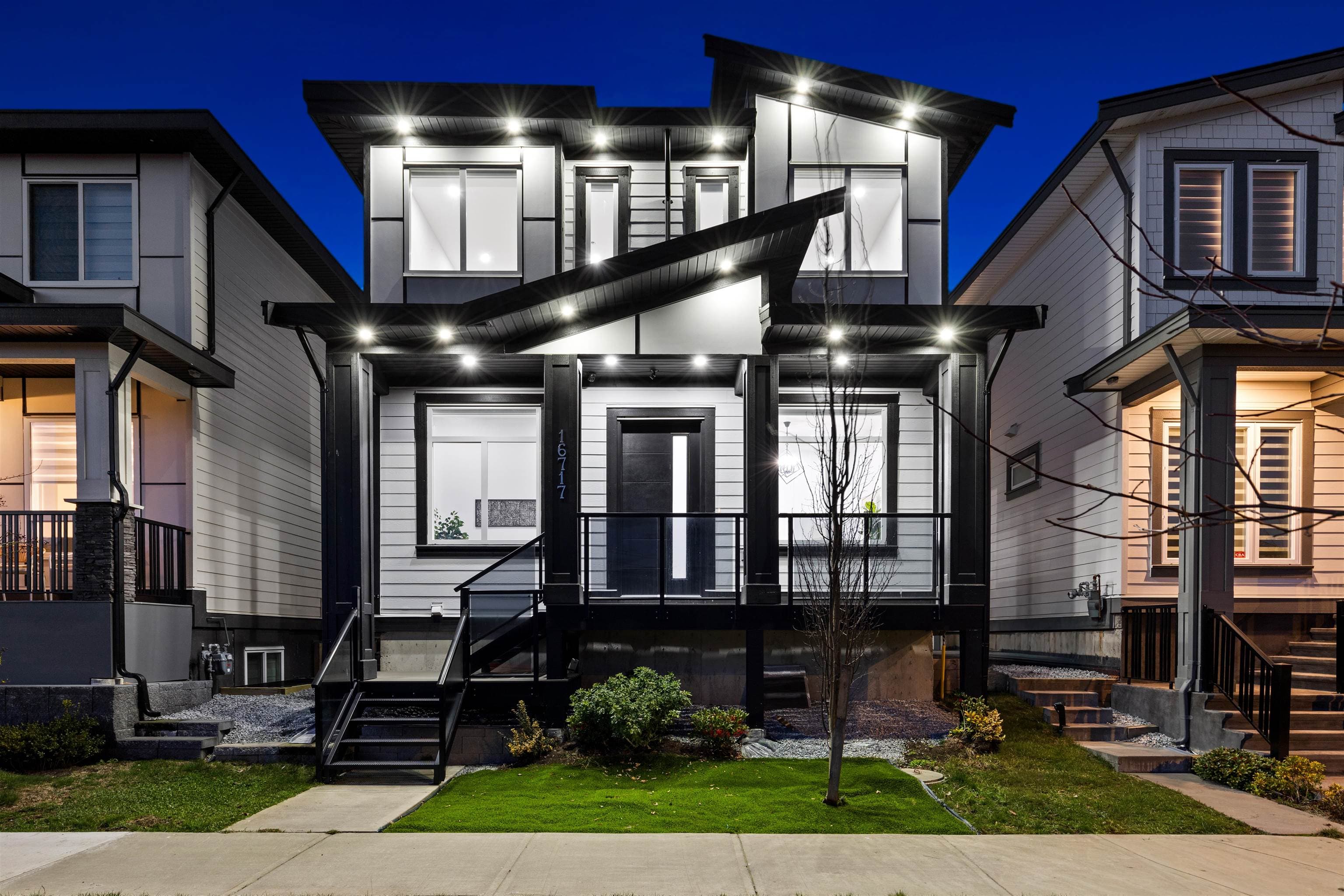 16717 15a Avenue, Surrey