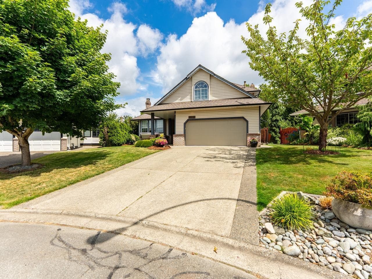 6089 185 Street, Surrey, V3S 7P7 — photo 1