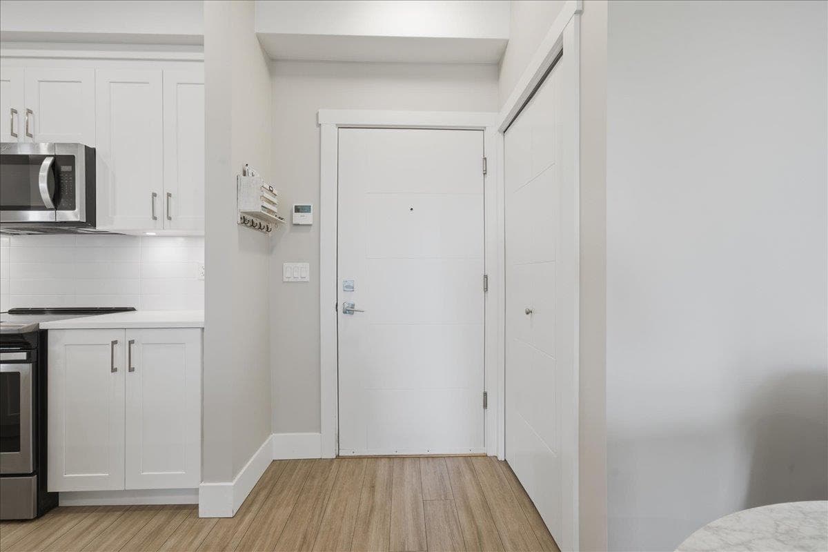 506 - 22335 Mcintosh Avenue, Maple Ridge, V2X 3C2 — photo 2