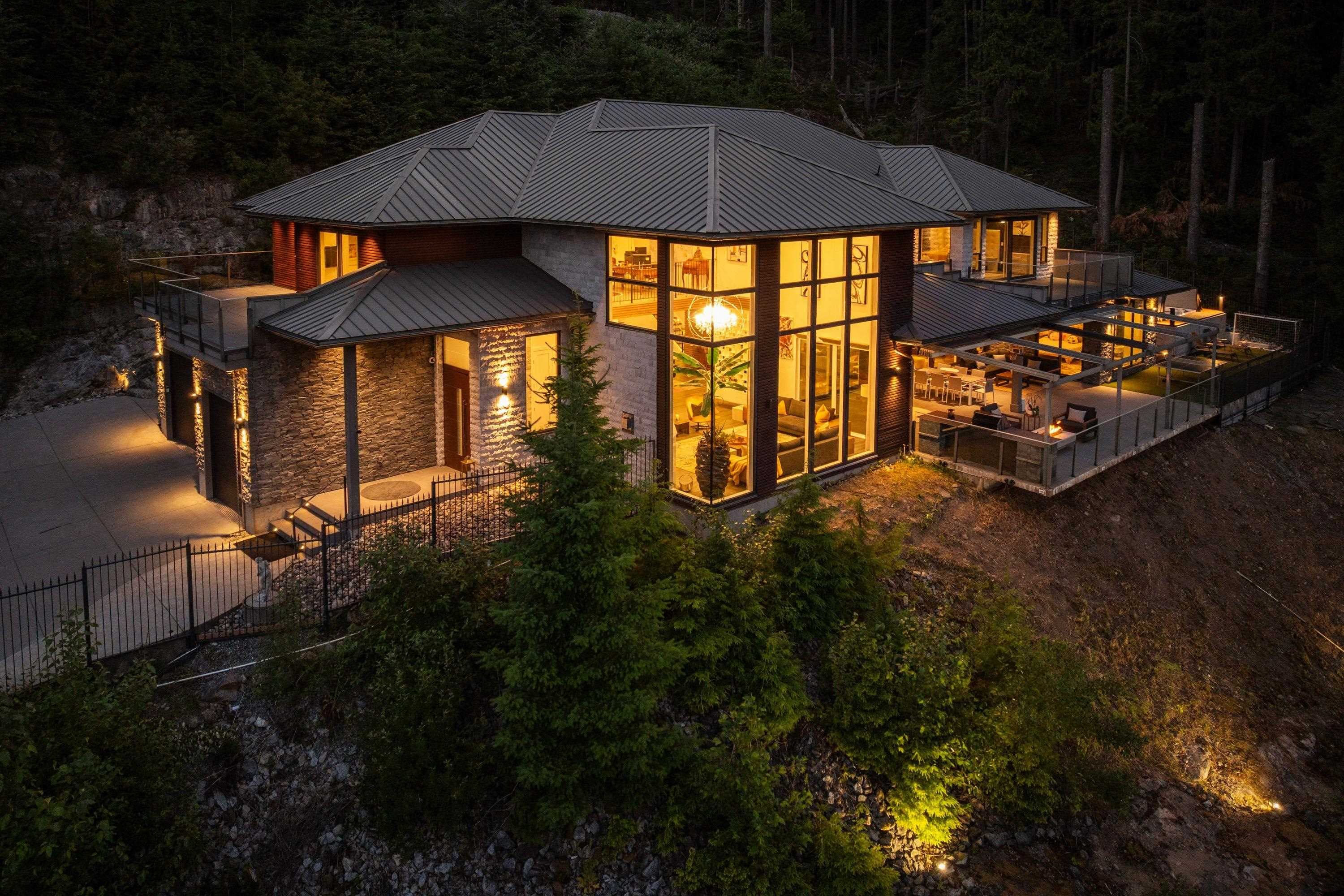 1083 Uplands Drive, Anmore
