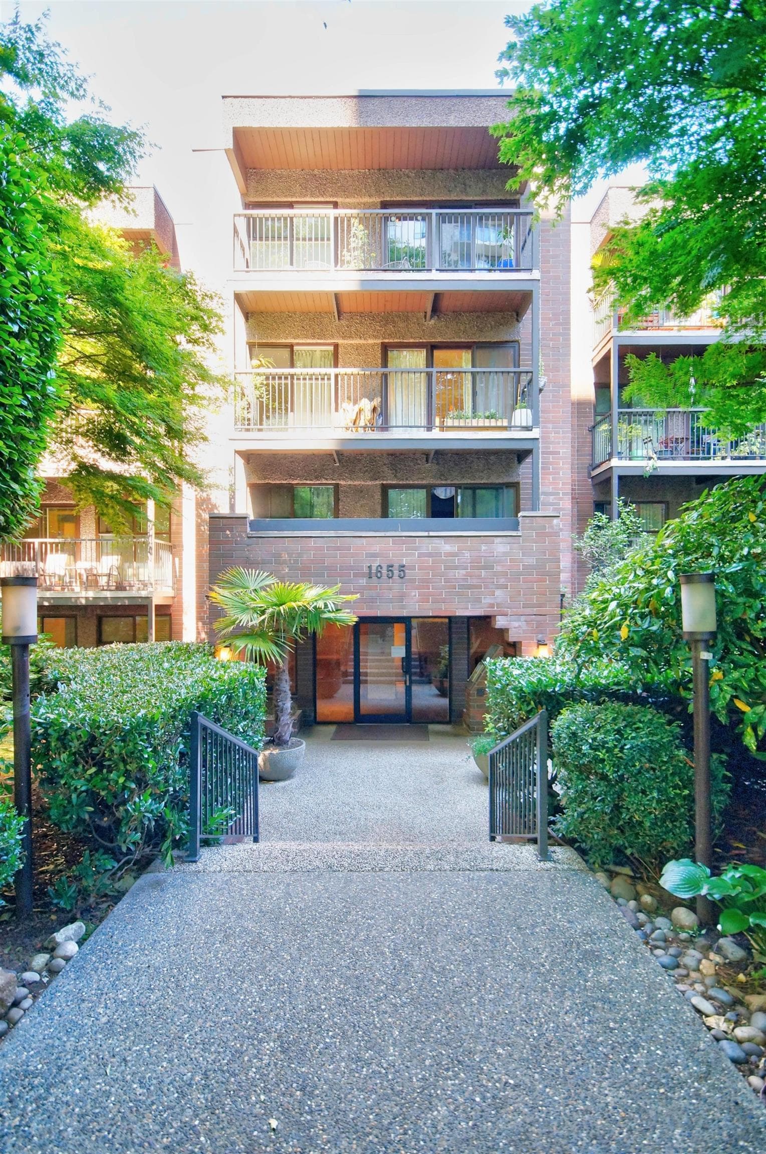 118 - 1655 Nelson Street, Vancouver