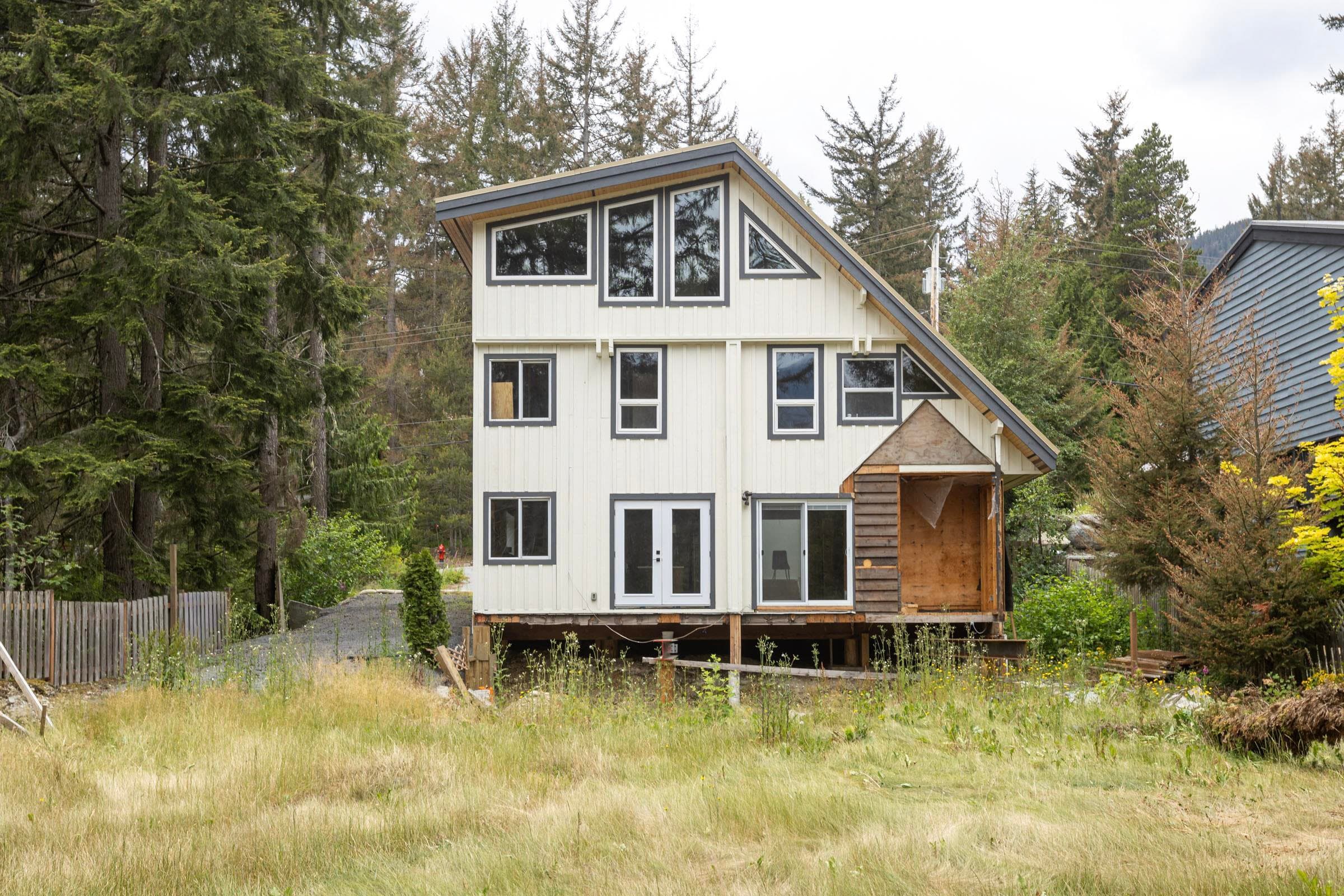 9199 Emerald Drive, Whistler, V8E 0G5 — photo 4