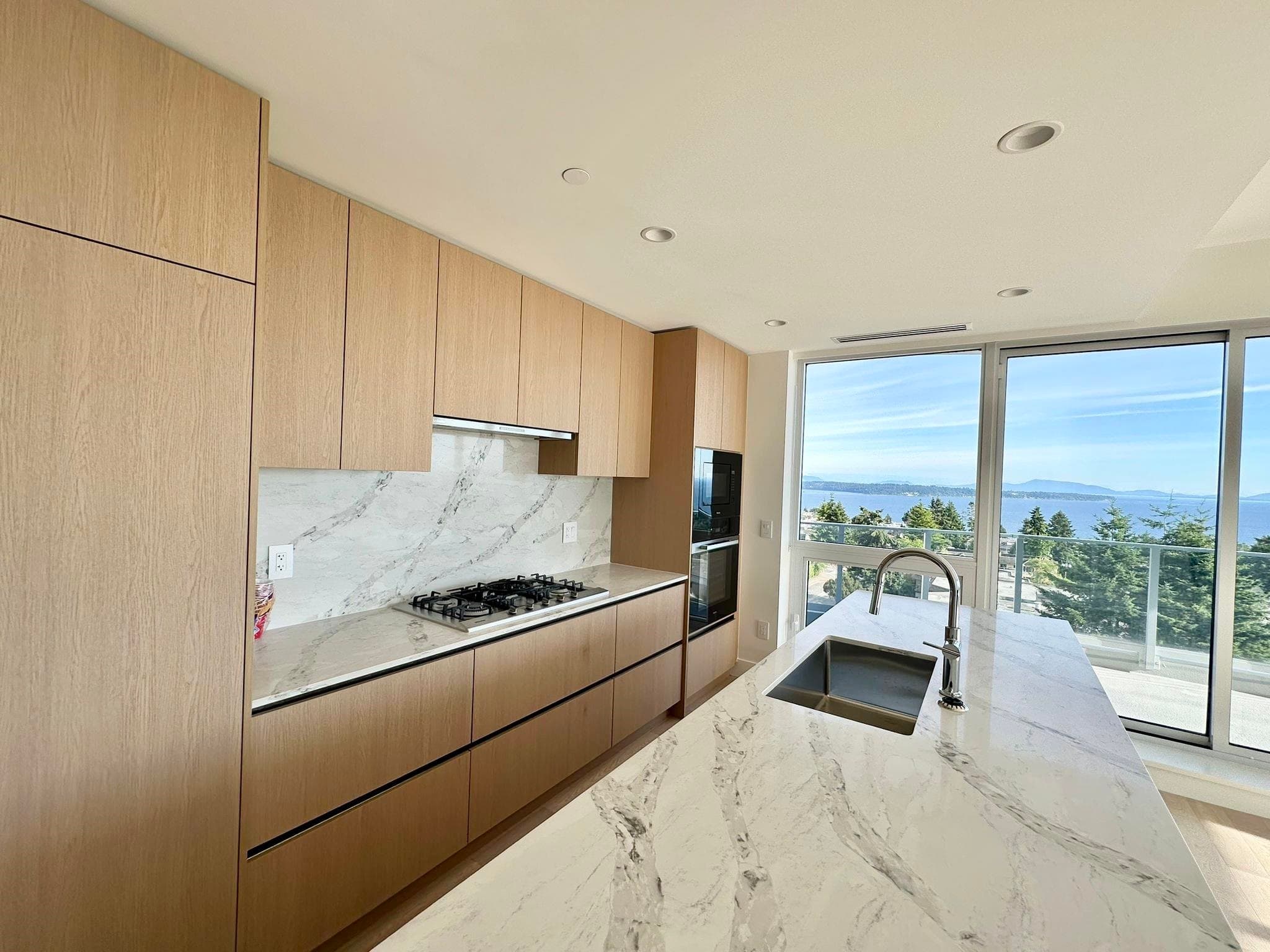 705 - 1475 Foster Street, Surrey, V4B 0C9 — photo 3