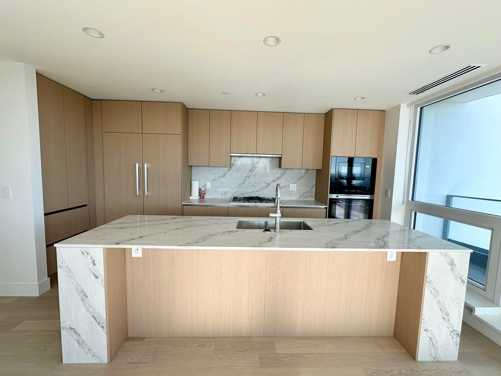 705 - 1475 Foster Street, Surrey, V4B 0C9 — photo 4