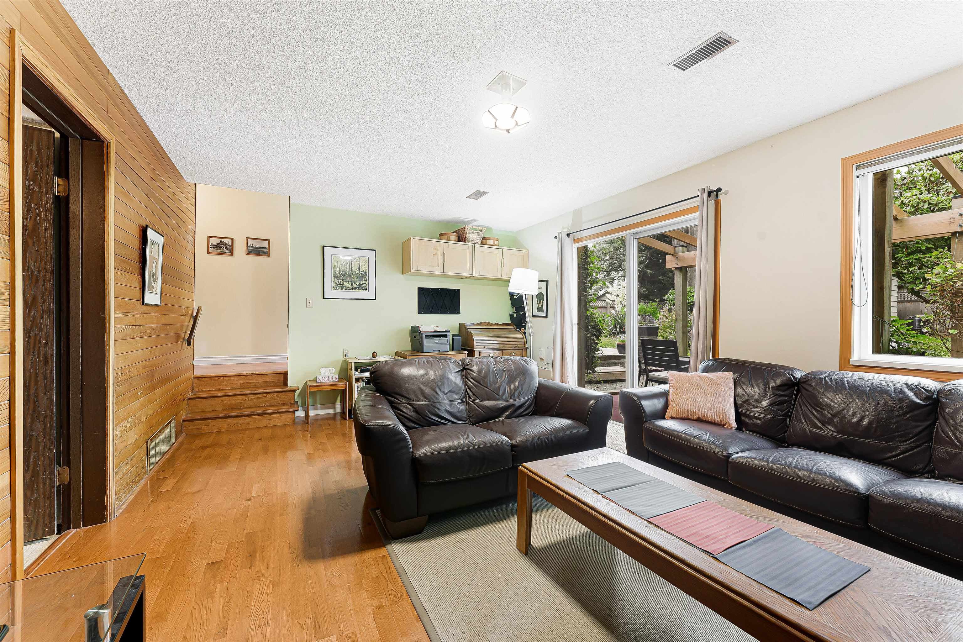 2215 153a Street, Surrey, V4A 4R4 — photo 3