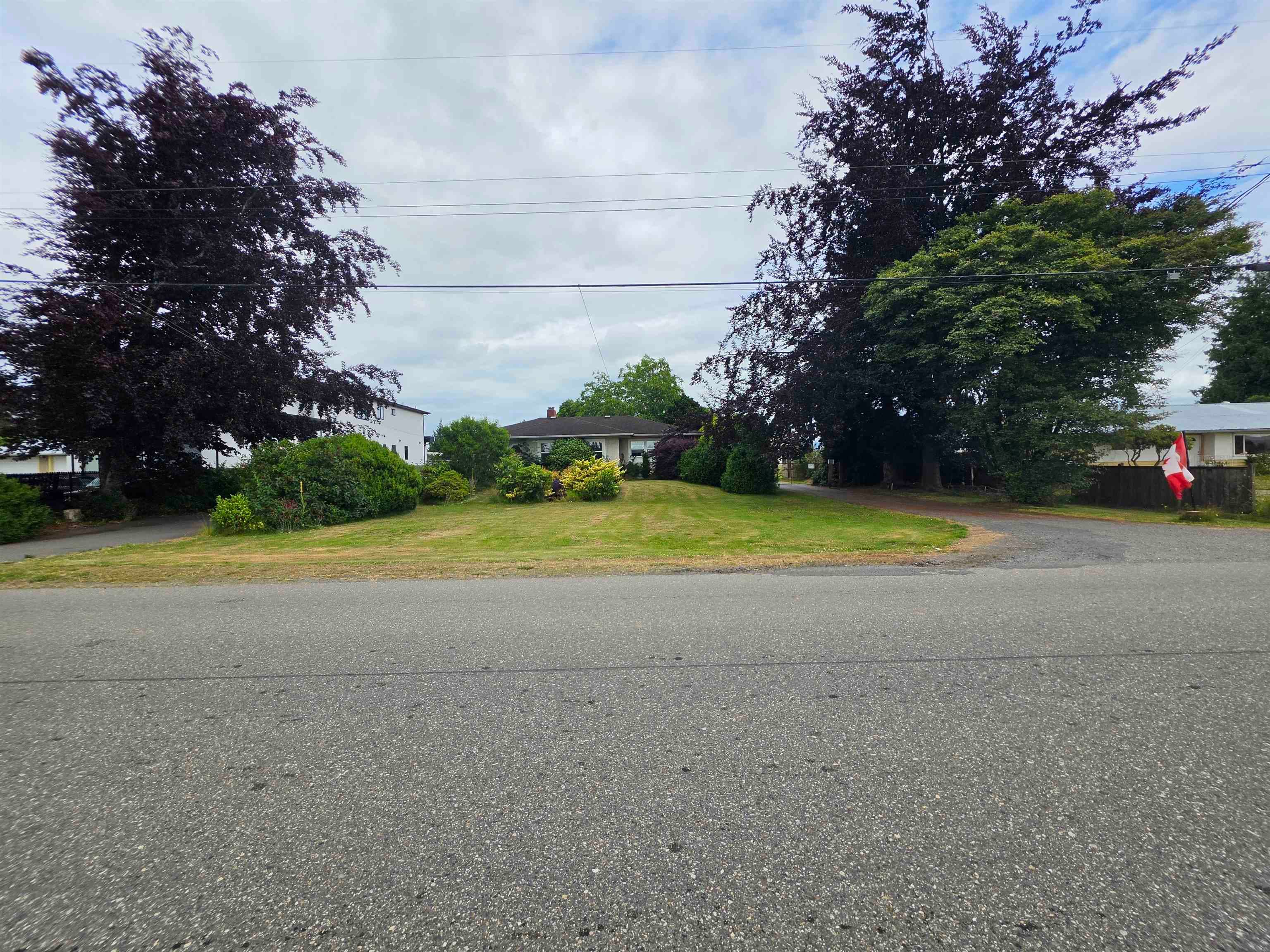 672 Columbia Street, Abbotsford