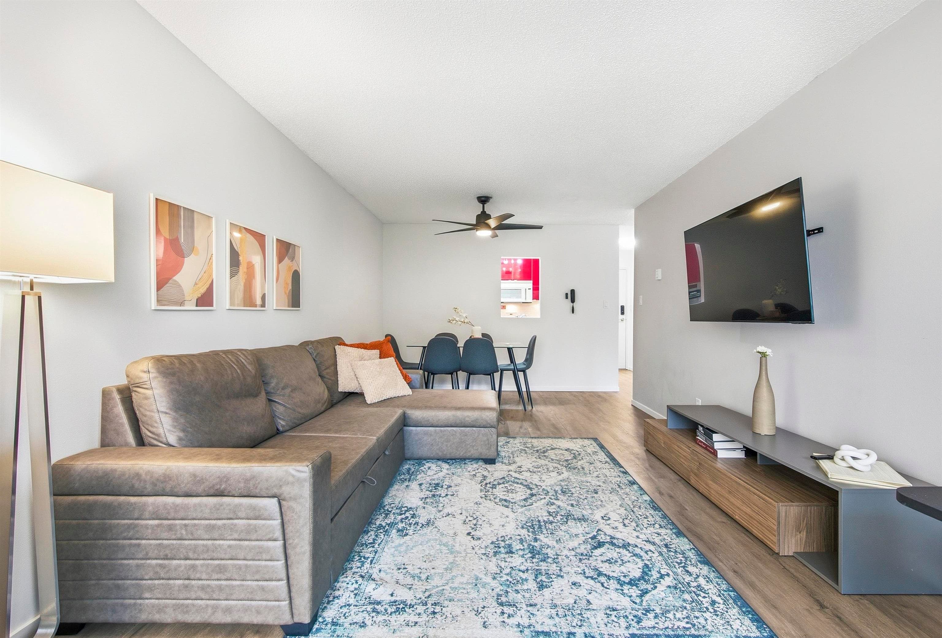 305 - 1050 Howie Avenue, Coquitlam, V3J 1T6 — photo 2