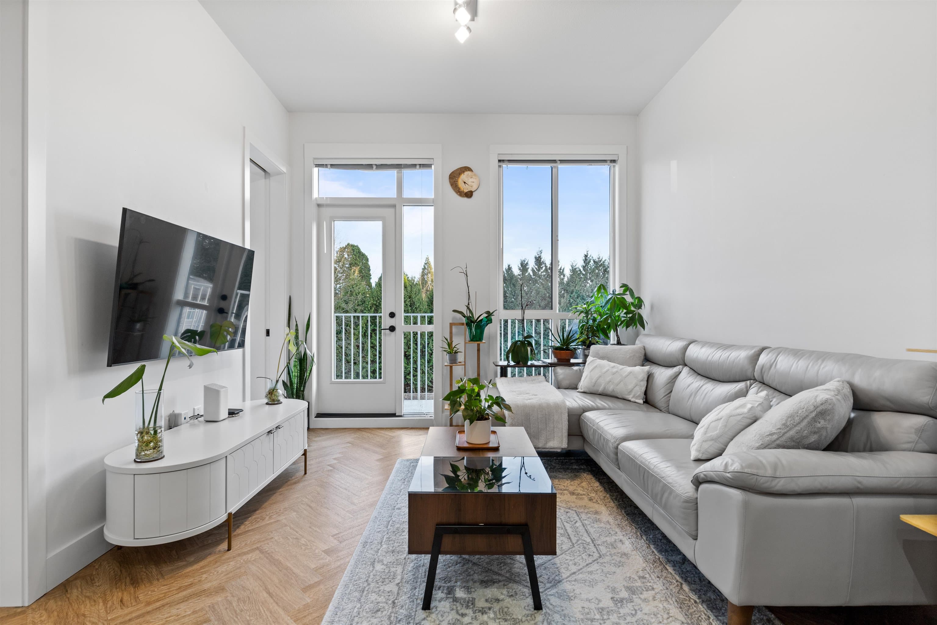 425 - 14968 101a Avenue, Surrey, V3R 0E8 — photo 3