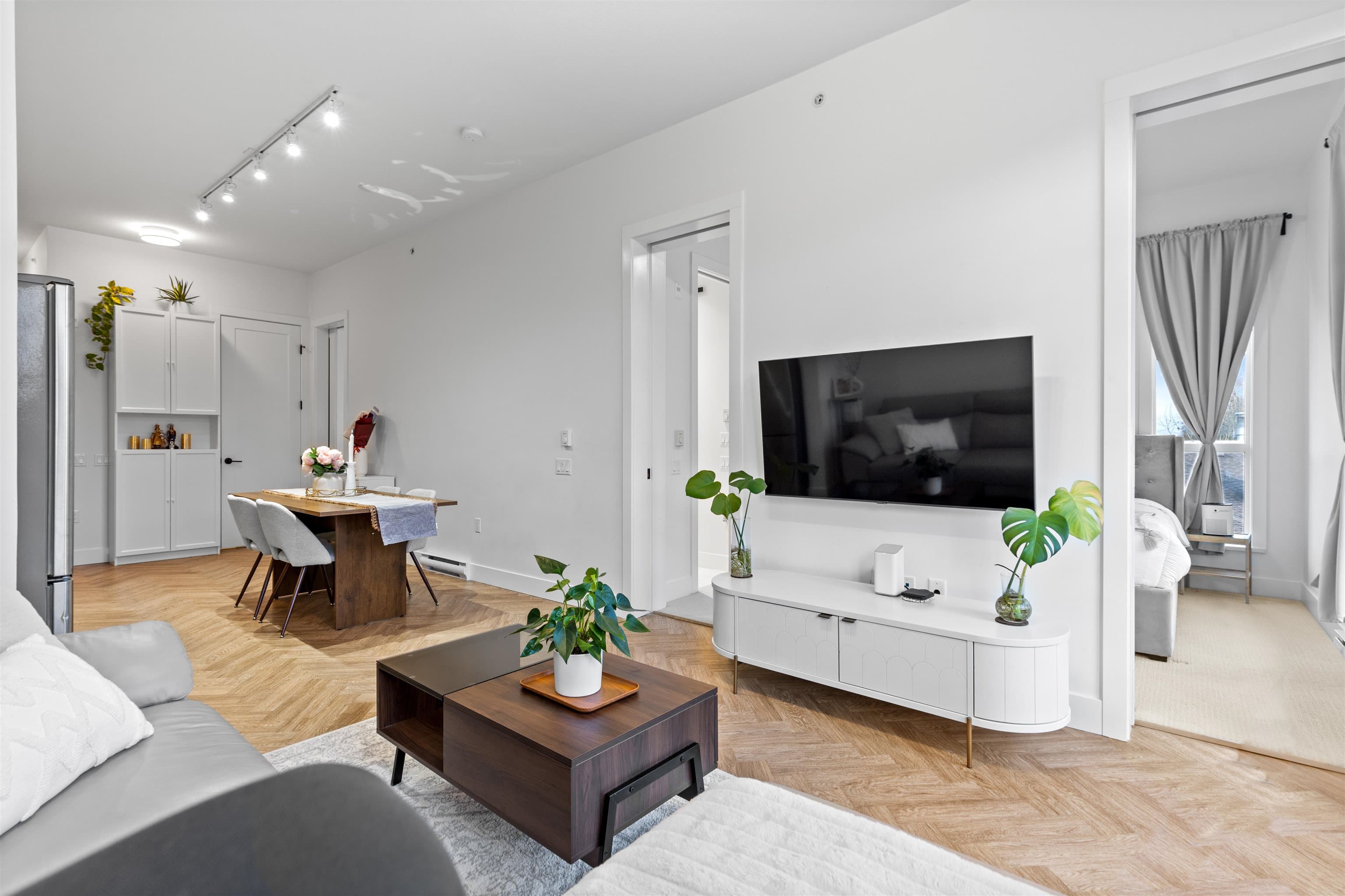 425 - 14968 101a Avenue, Surrey, V3R 0E8 — photo 5