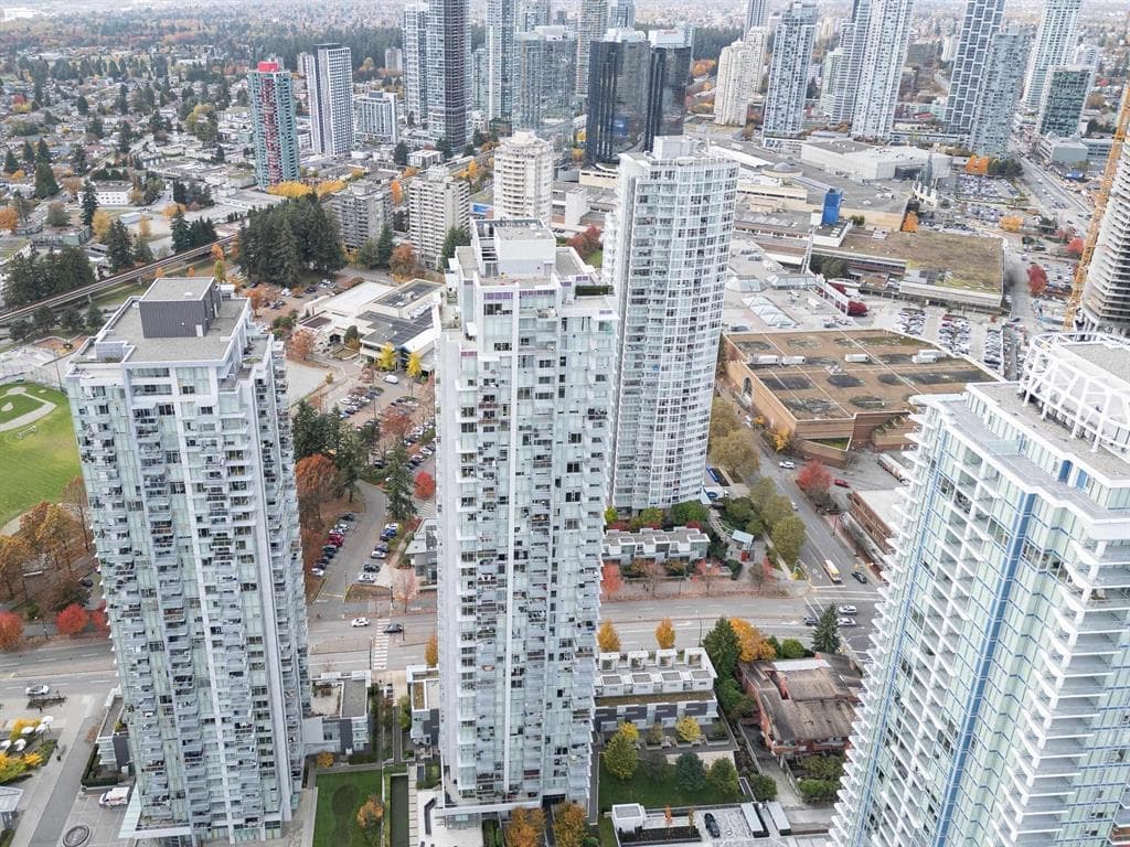 1610 - 6538 Nelson Avenue, Burnaby, V5H 0G5 — photo 2