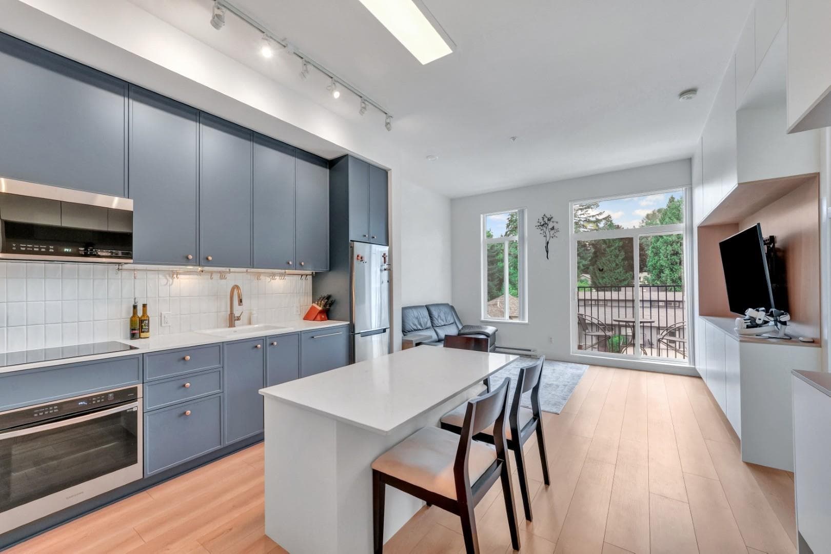 404 - 718 Edgar Avenue, Coquitlam, V3K 0H2 — photo 3