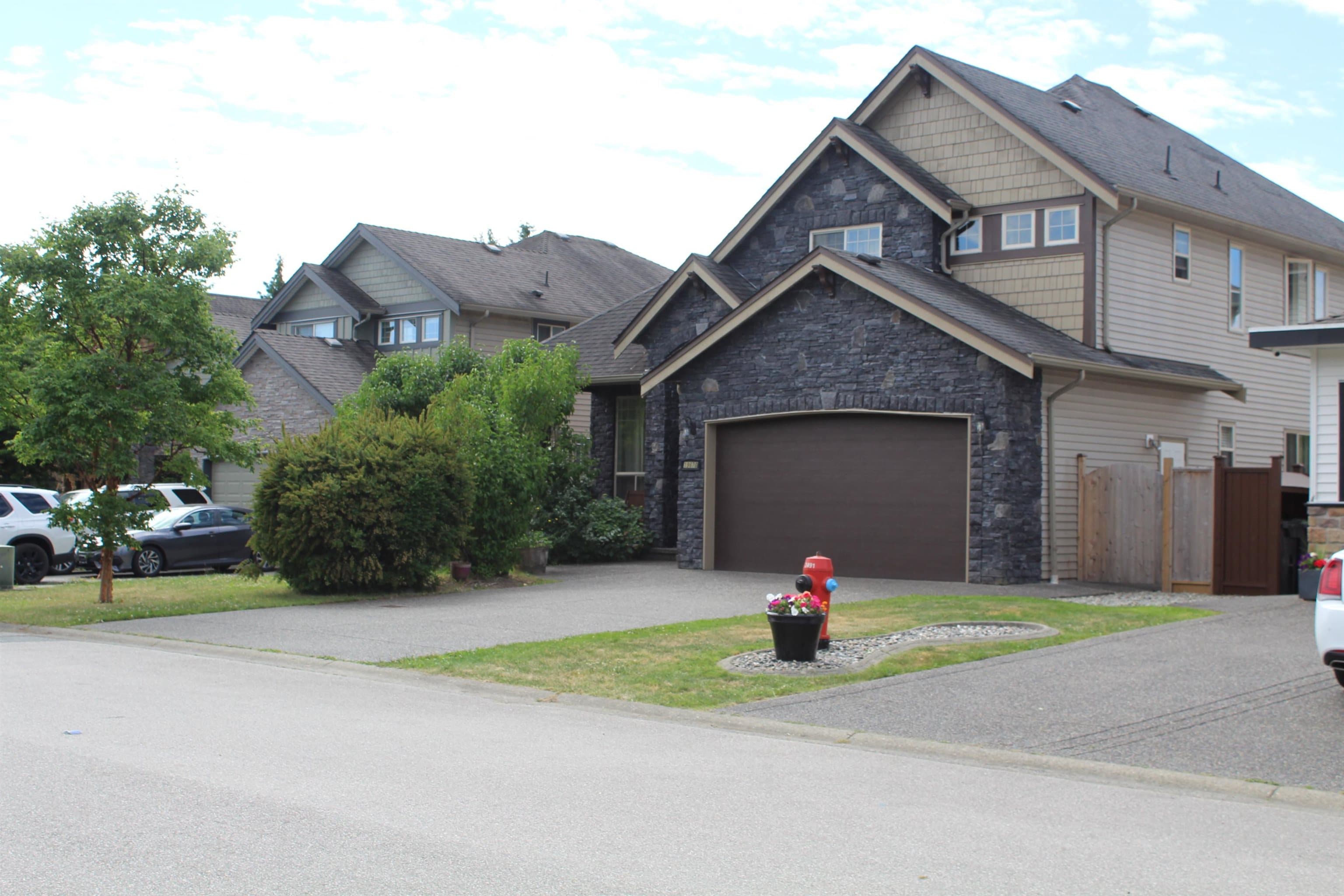 Upper Two Level - 19670 71a Avenue, Langley, V2Y 3A4 — photo 3