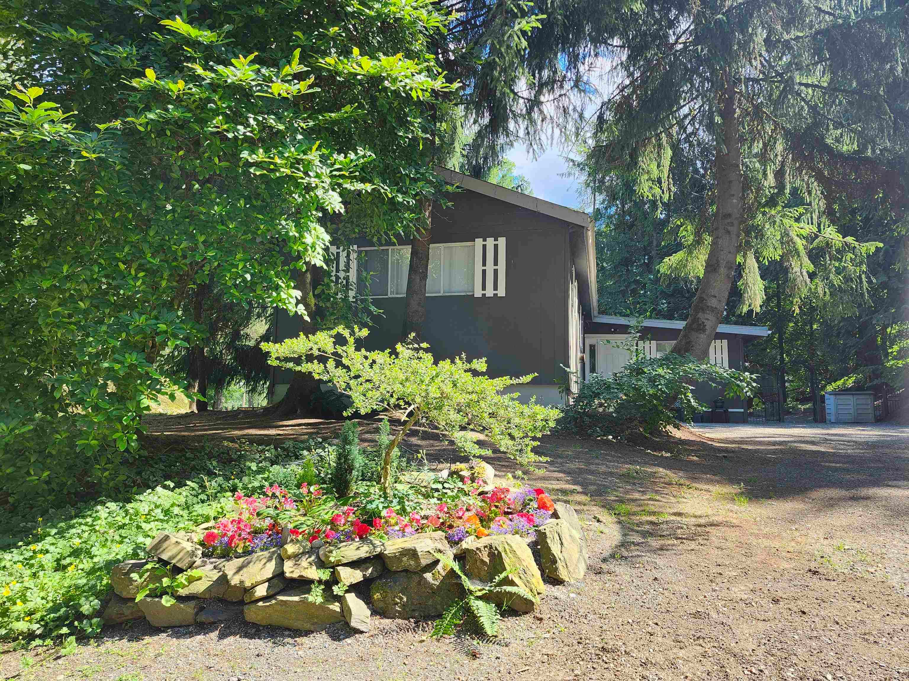 10821 N Popkum Road, Rosedale