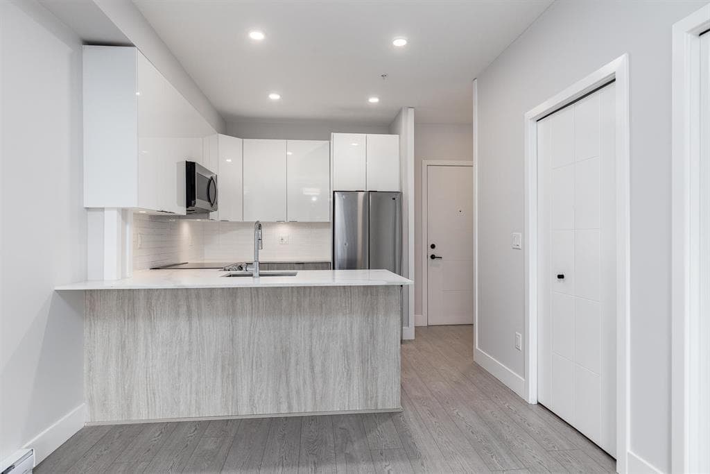 10X - 5486 199a Street, Langley