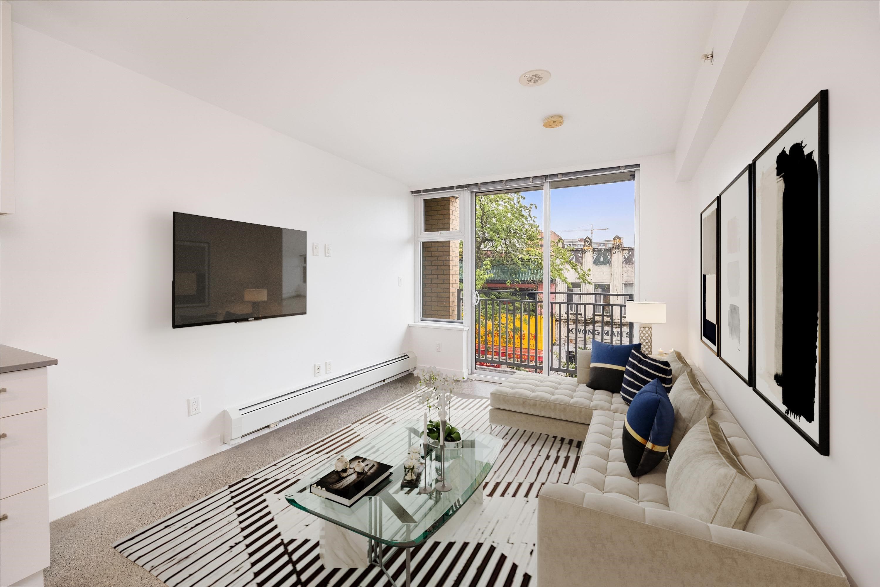 305 - 231 E Pender Street, Vancouver