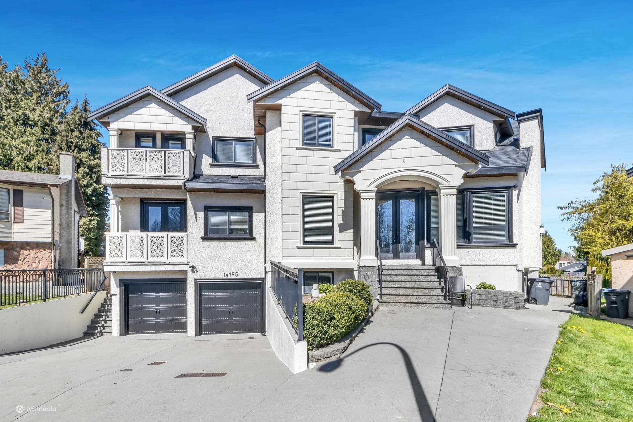 14185 74 Avenue, Surrey