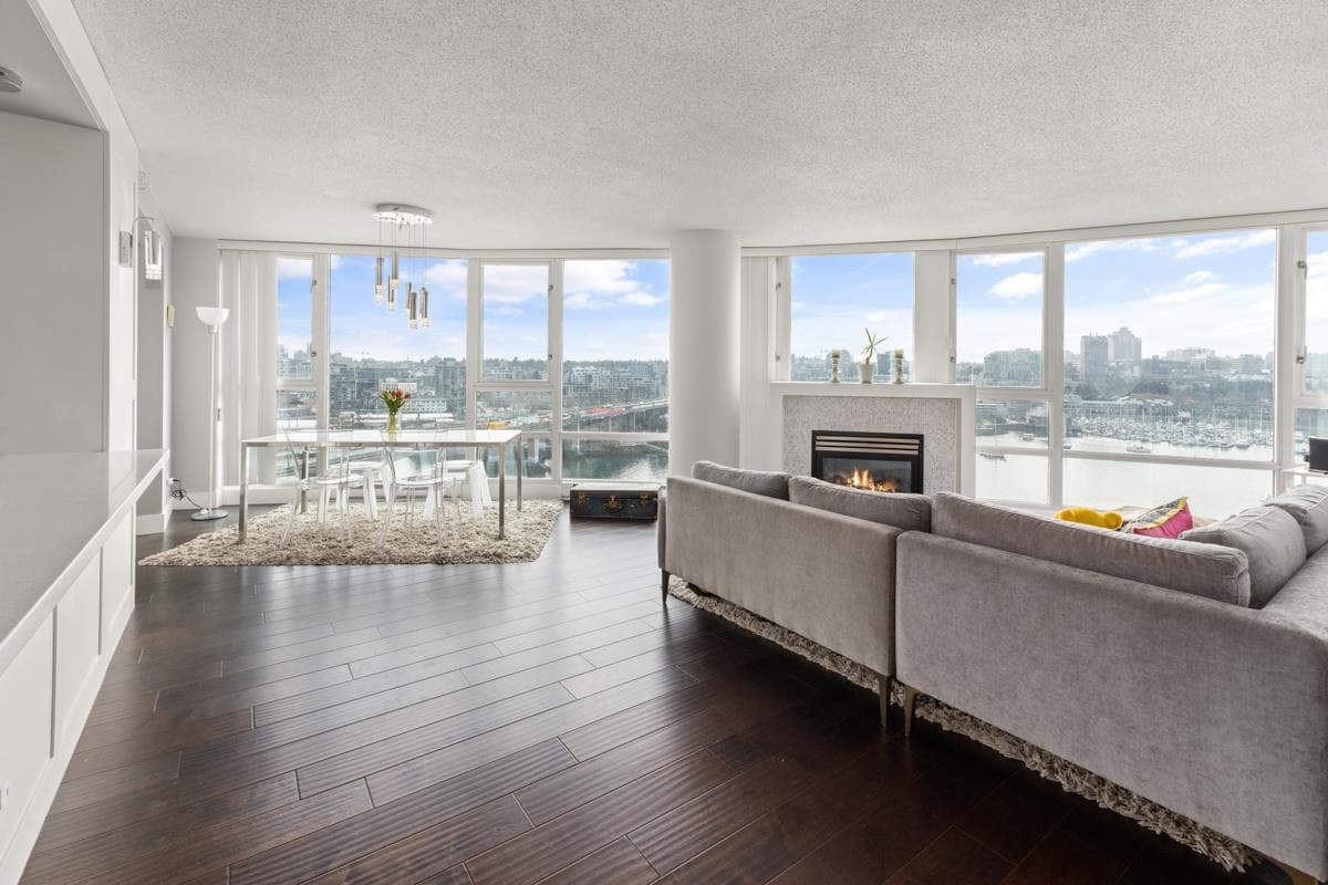 1606 - 1033 Marinaside Crescent, Vancouver, V6Z 3A3 — photo 2