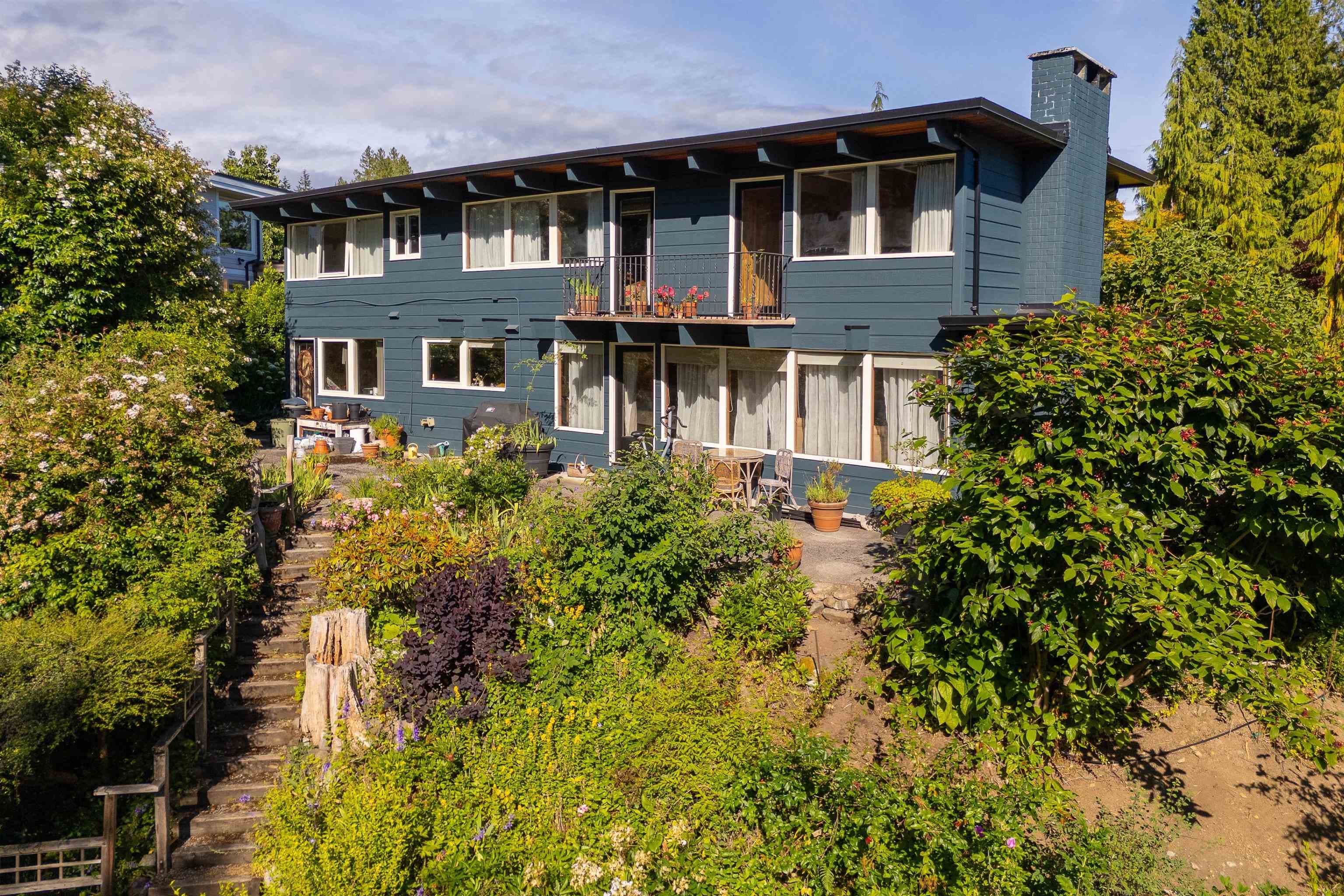 1764 Ottawa Place, West Vancouver