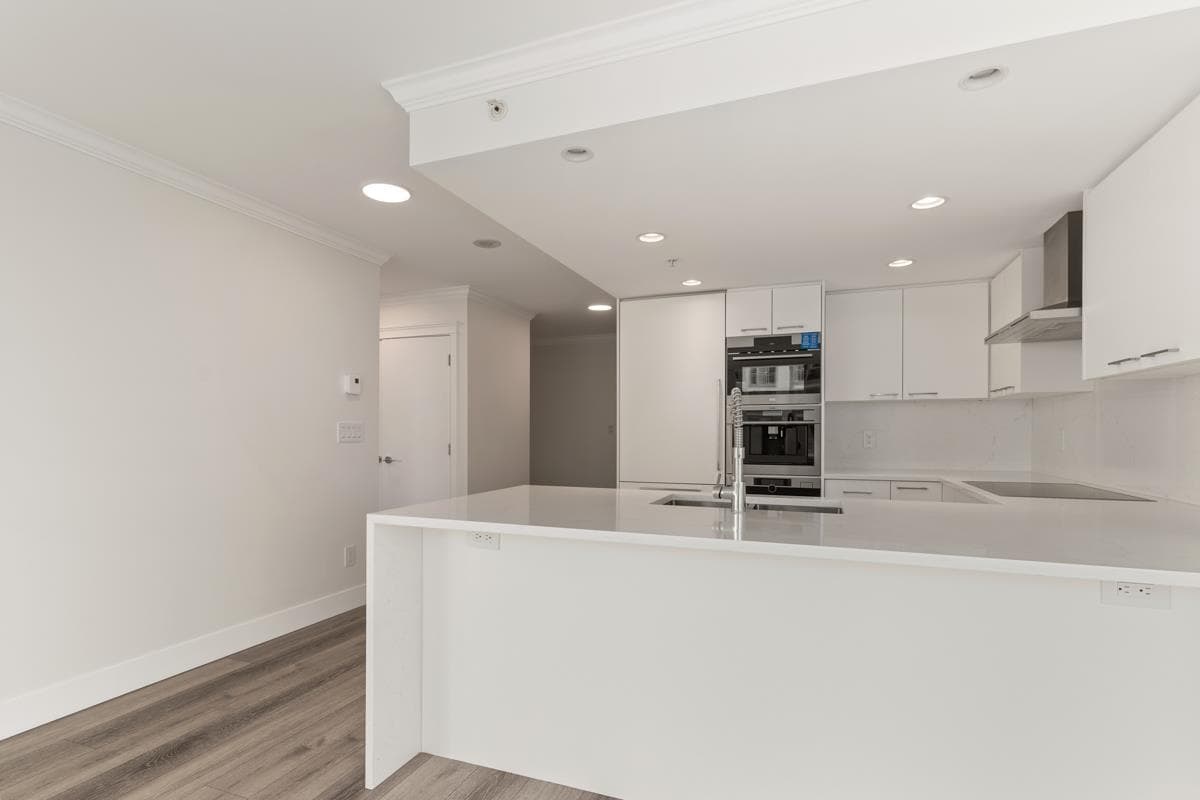 704 - 125 Milross Avenue, Vancouver, V6A 0A1 — photo 4