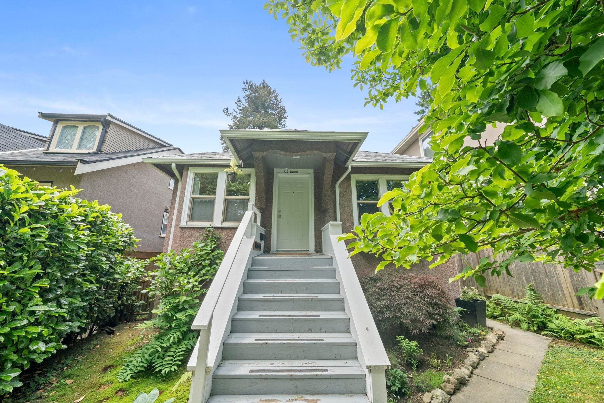3750 W 17th Avenue, Vancouver