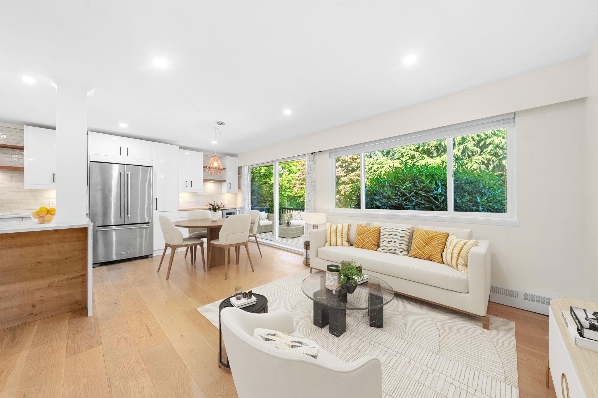 911 - 555 W 28th Street, North Vancouver — sold