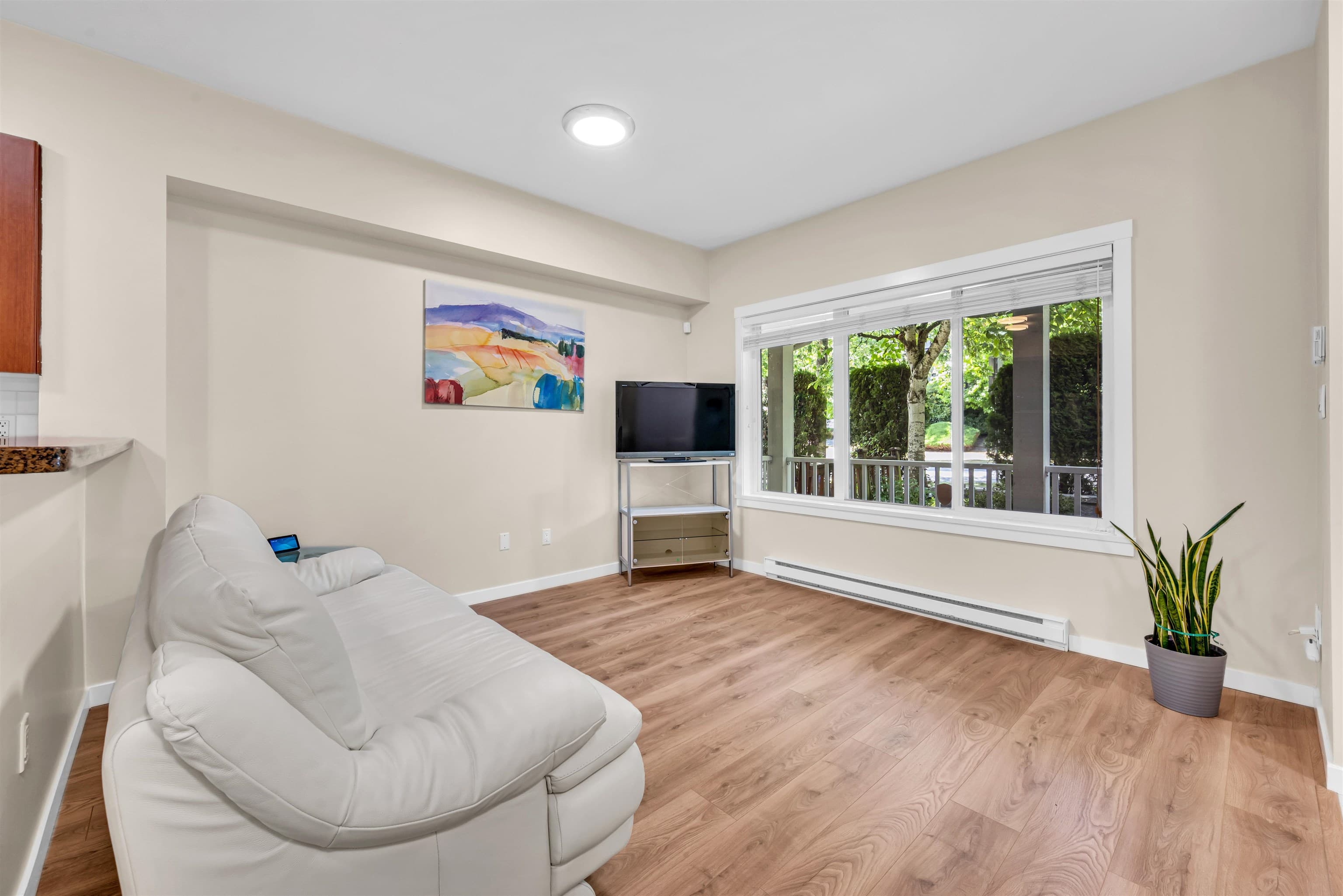8 - 7136 18th Avenue, Burnaby, V3N 1H1 — photo 3