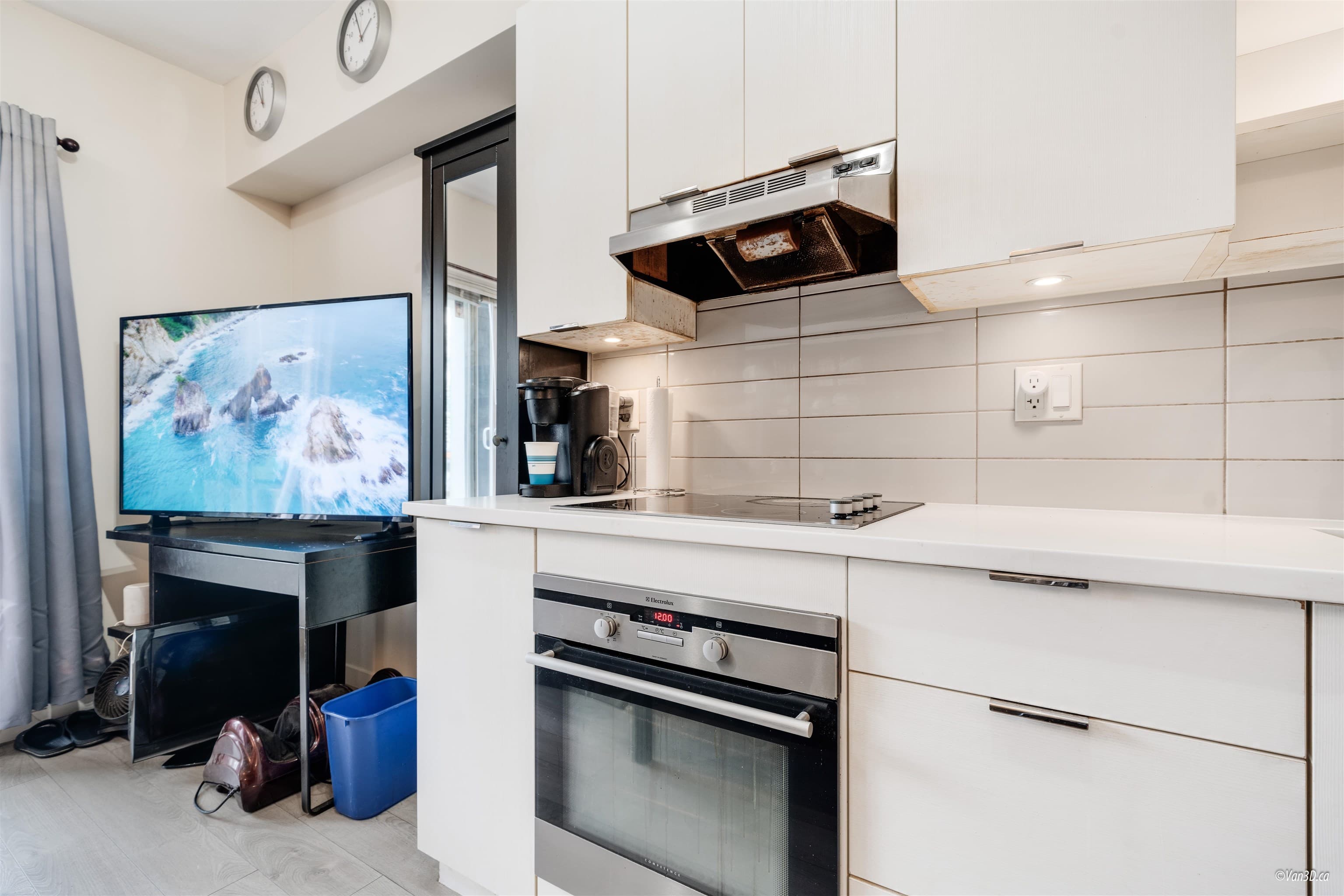 101 - 13678 Grosvenor Road, Surrey, V3R 5E2 — photo 4