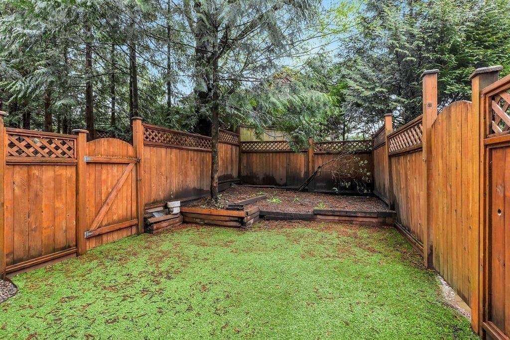 20 - 7090 180 Street, Surrey