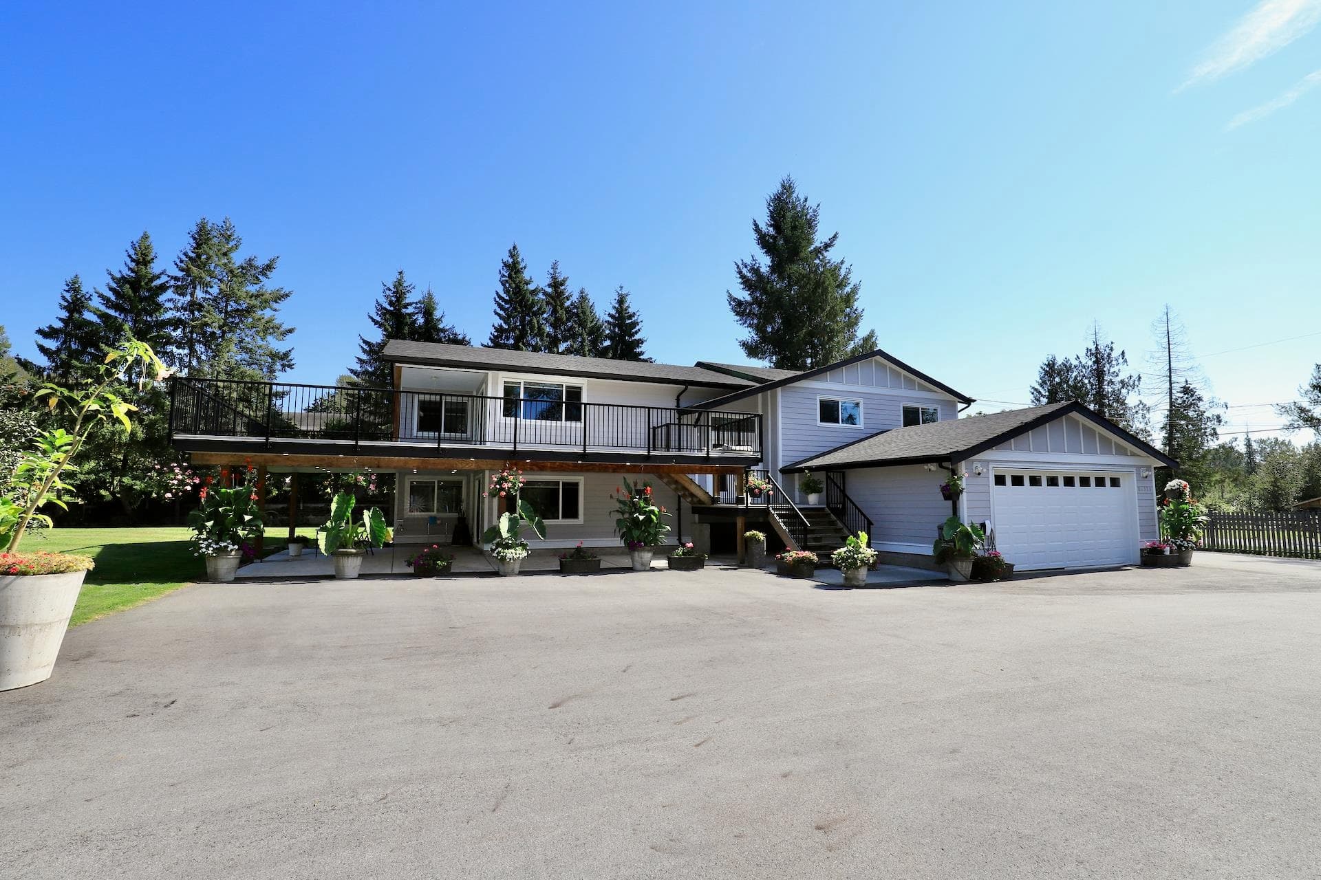 24325 116 Avenue, Maple Ridge, V4R 1L8 — photo 1