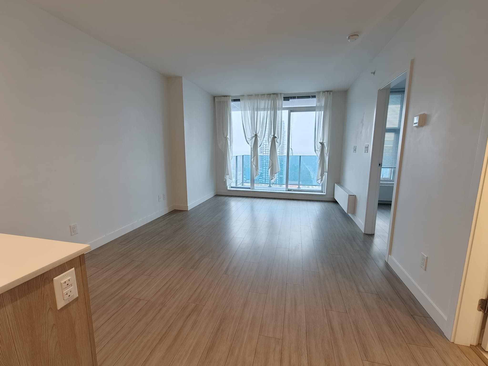 2502 - 13615 Fraser Highway, Surrey, V3T 0P7 — photo 2