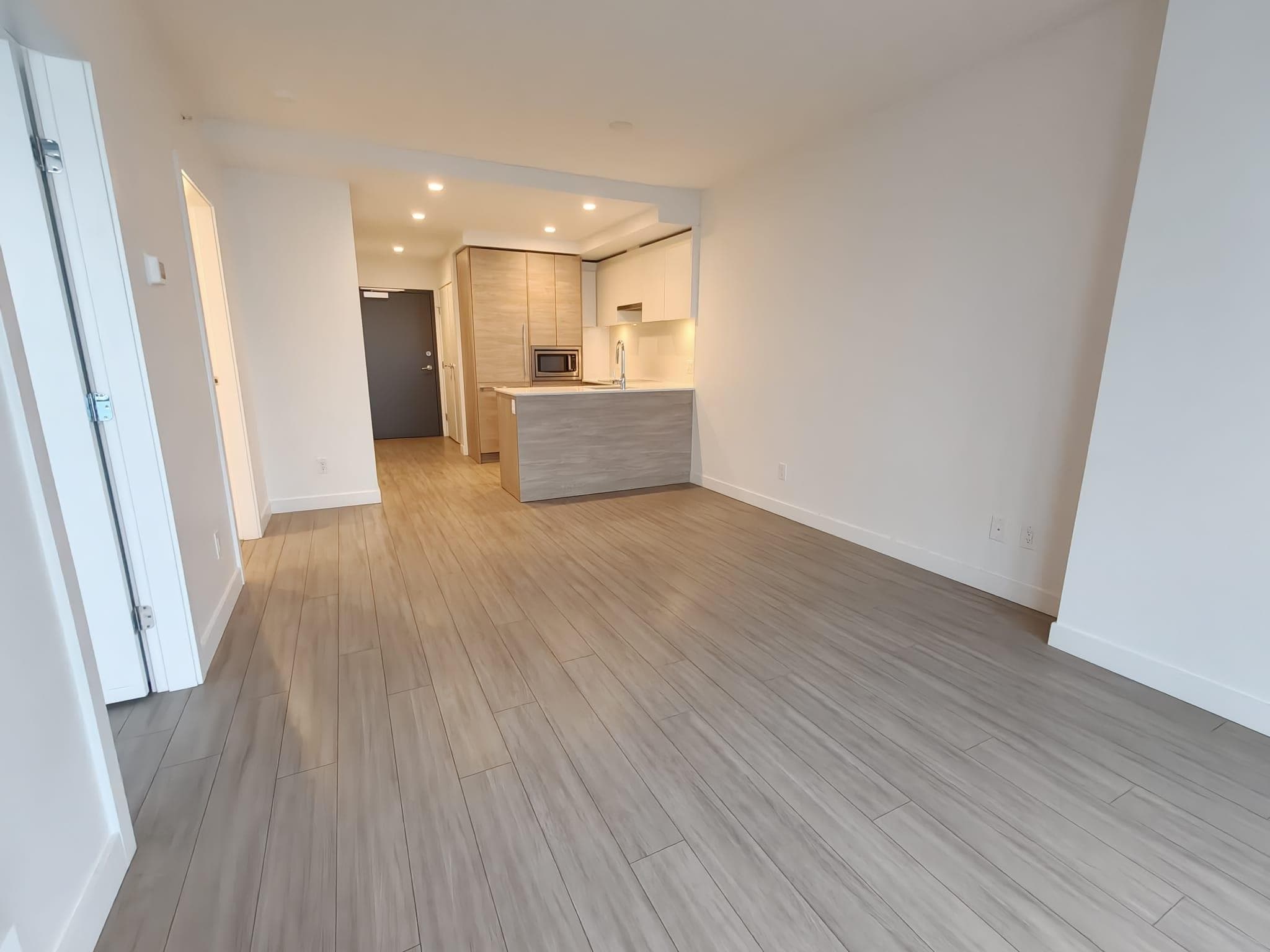 2502 - 13615 Fraser Highway, Surrey, V3T 0P7 — photo 3