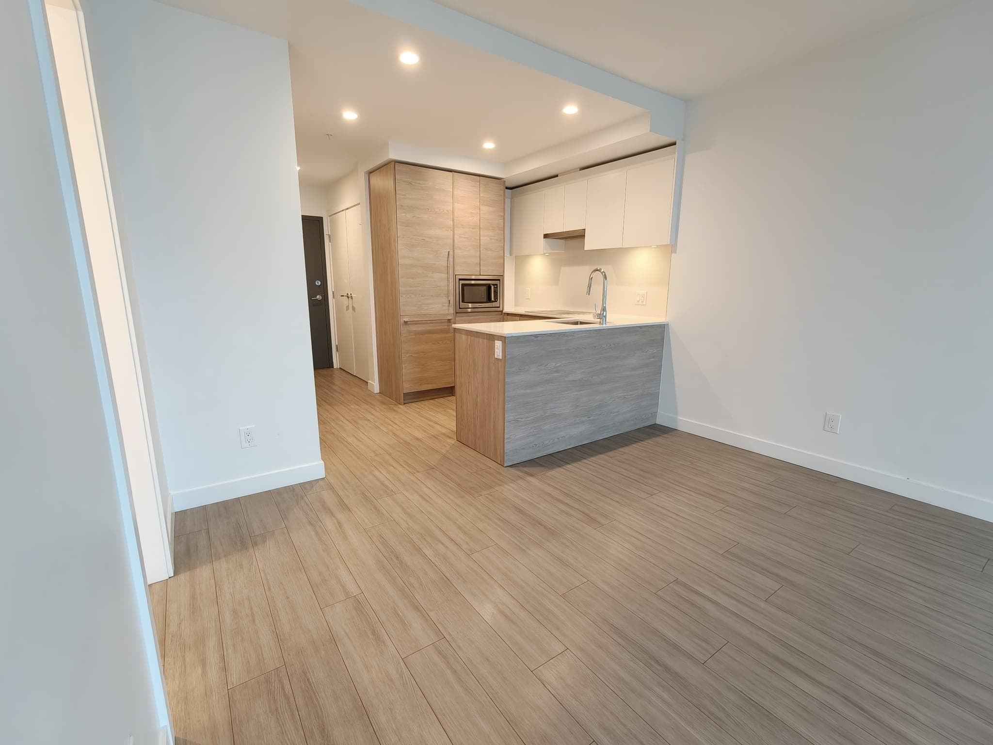 2502 - 13615 Fraser Highway, Surrey, V3T 0P7 — photo 1