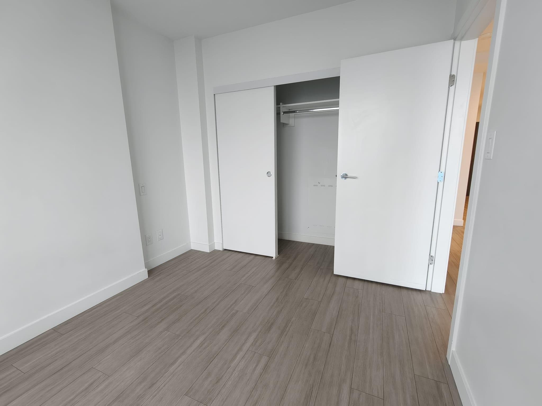 2502 - 13615 Fraser Highway, Surrey, V3T 0P7 — photo 5