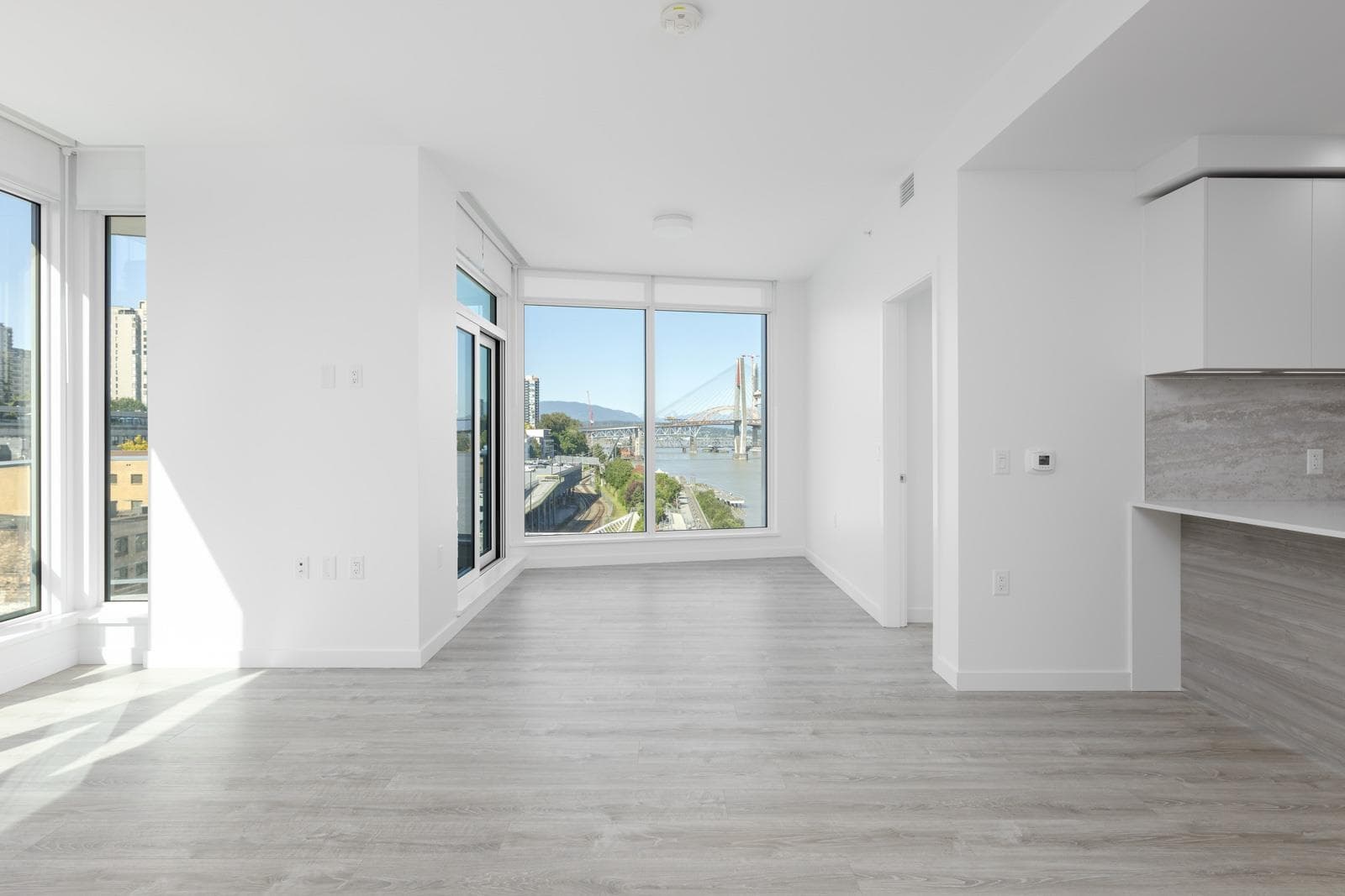 703 - 660 Quayside Drive, New Westminster, V3M 0P1 — photo 5