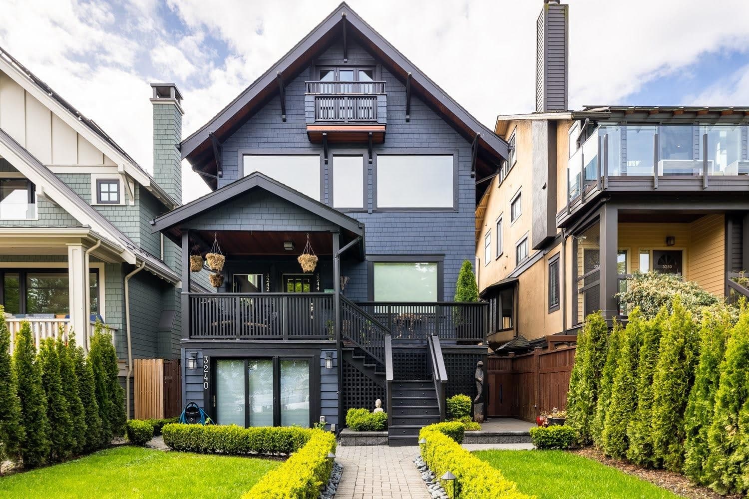 3240 W 1st Avenue, Vancouver