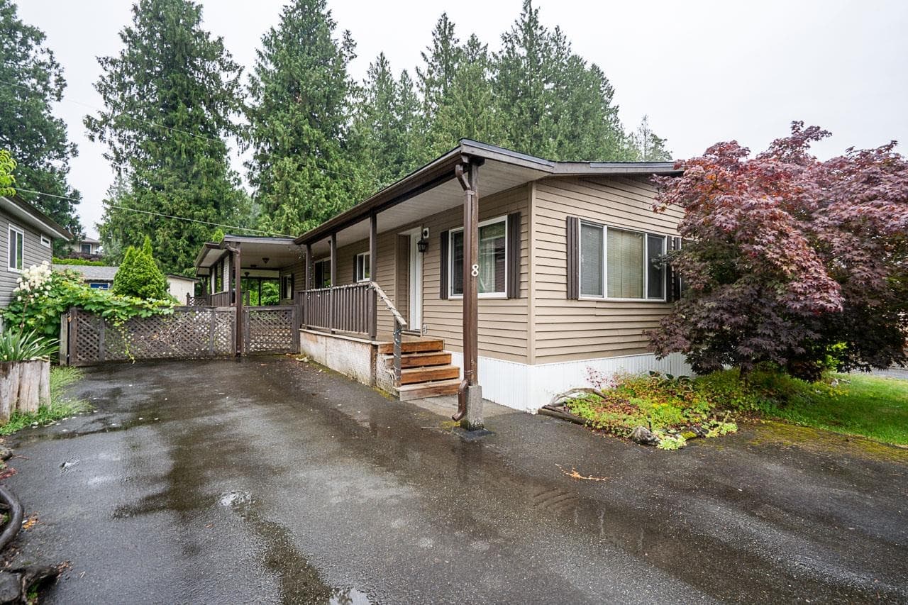 8 - 52324 Yale Road, Rosedale