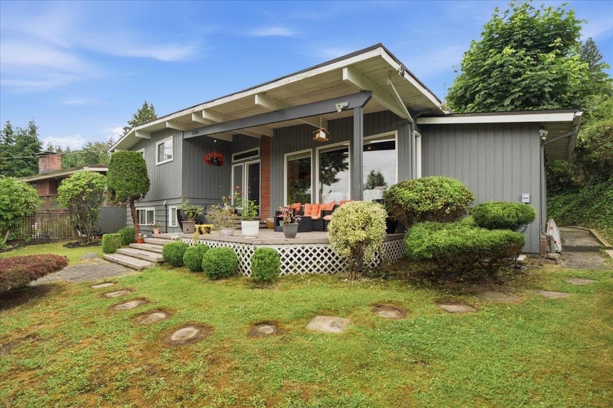 2206 Pinecrest Avenue, Coquitlam, V3J 6T6 — photo 5