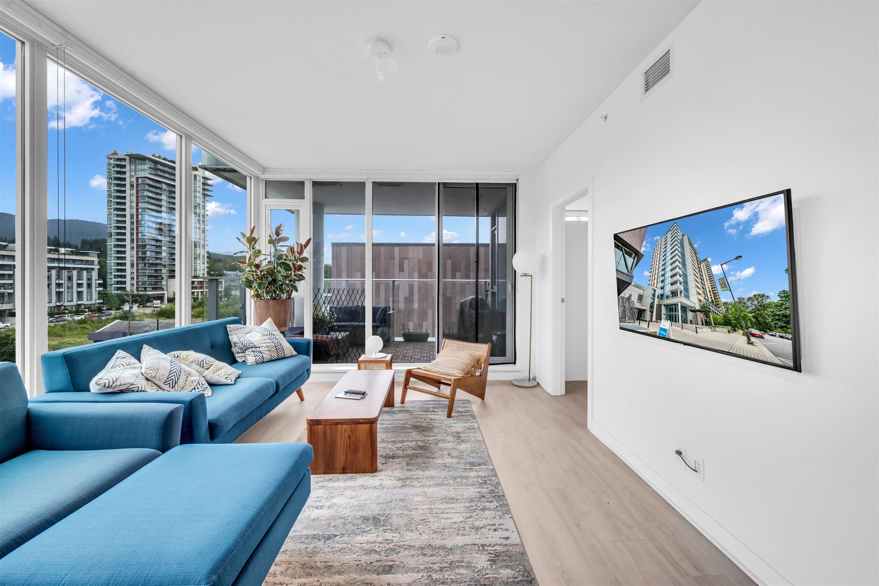 501 - 1471 Hunter Street, North Vancouver, V7J 1H3 — photo 3
