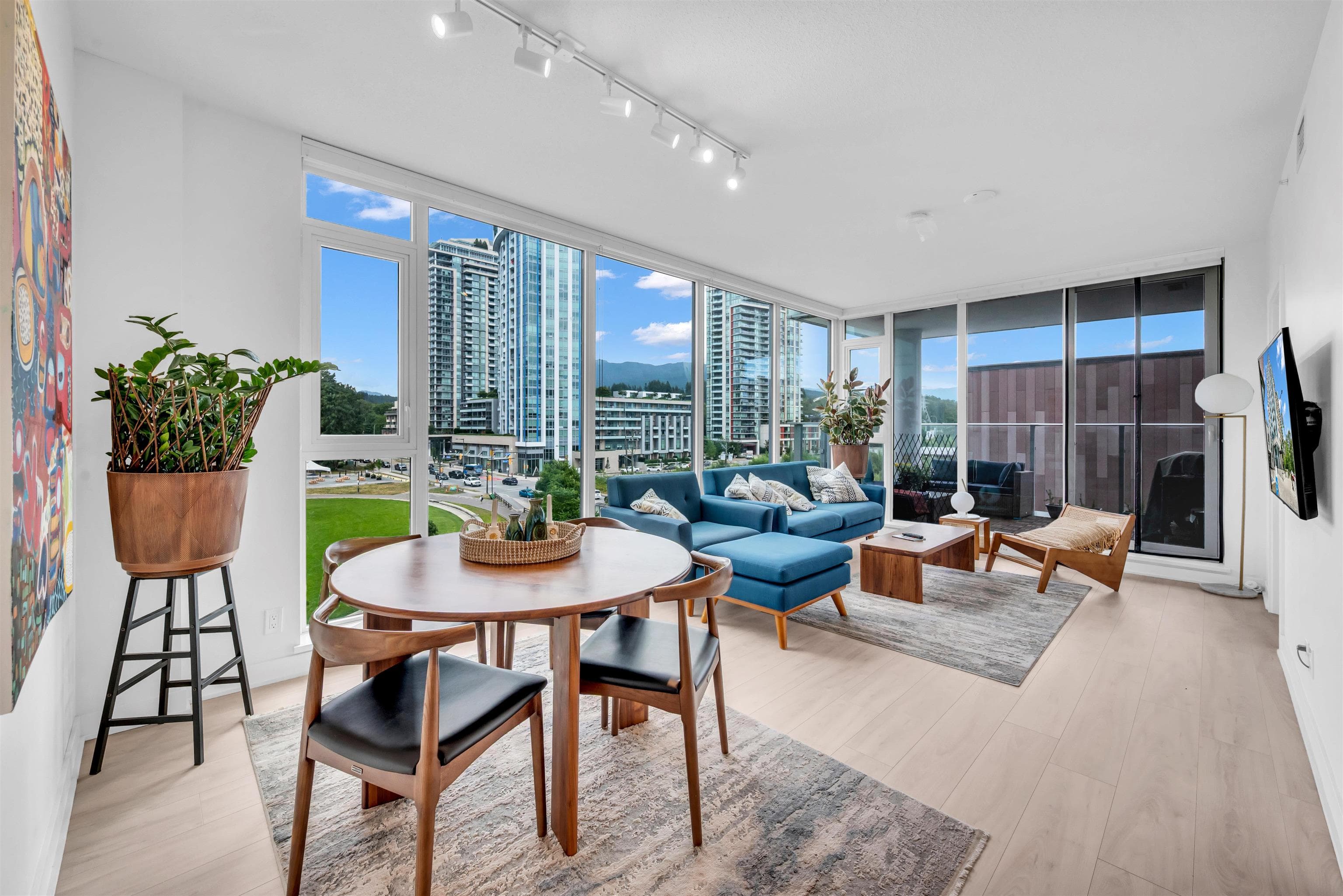501 - 1471 Hunter Street, North Vancouver, V7J 1H3 — photo 4