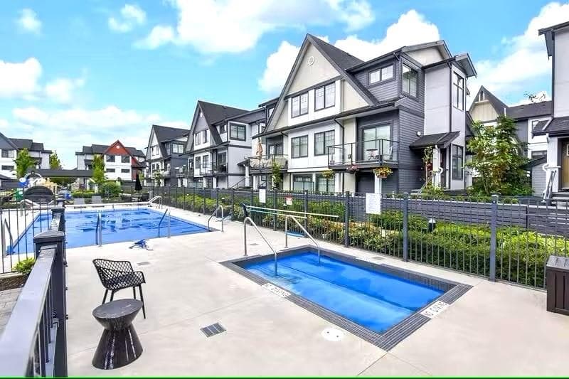 82 - 19451 Sutton Avenue, Pitt Meadows, V3Y 0G6 — photo 2