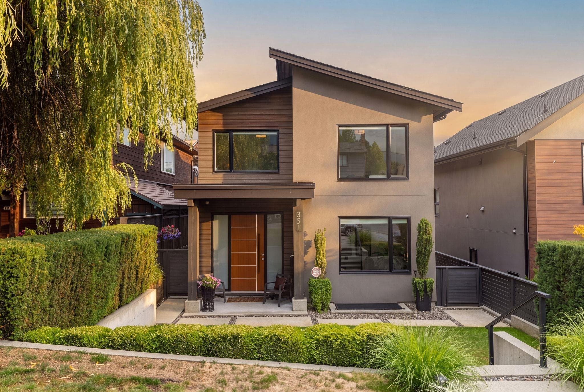 351 W 28th Street, North Vancouver