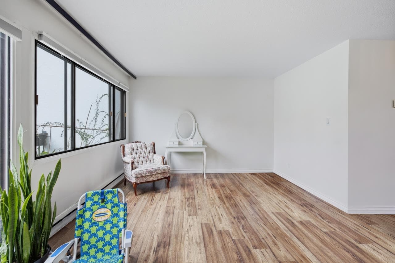 8 - 7363 Montecito Drive, Burnaby, V5A 1R4 — photo 4