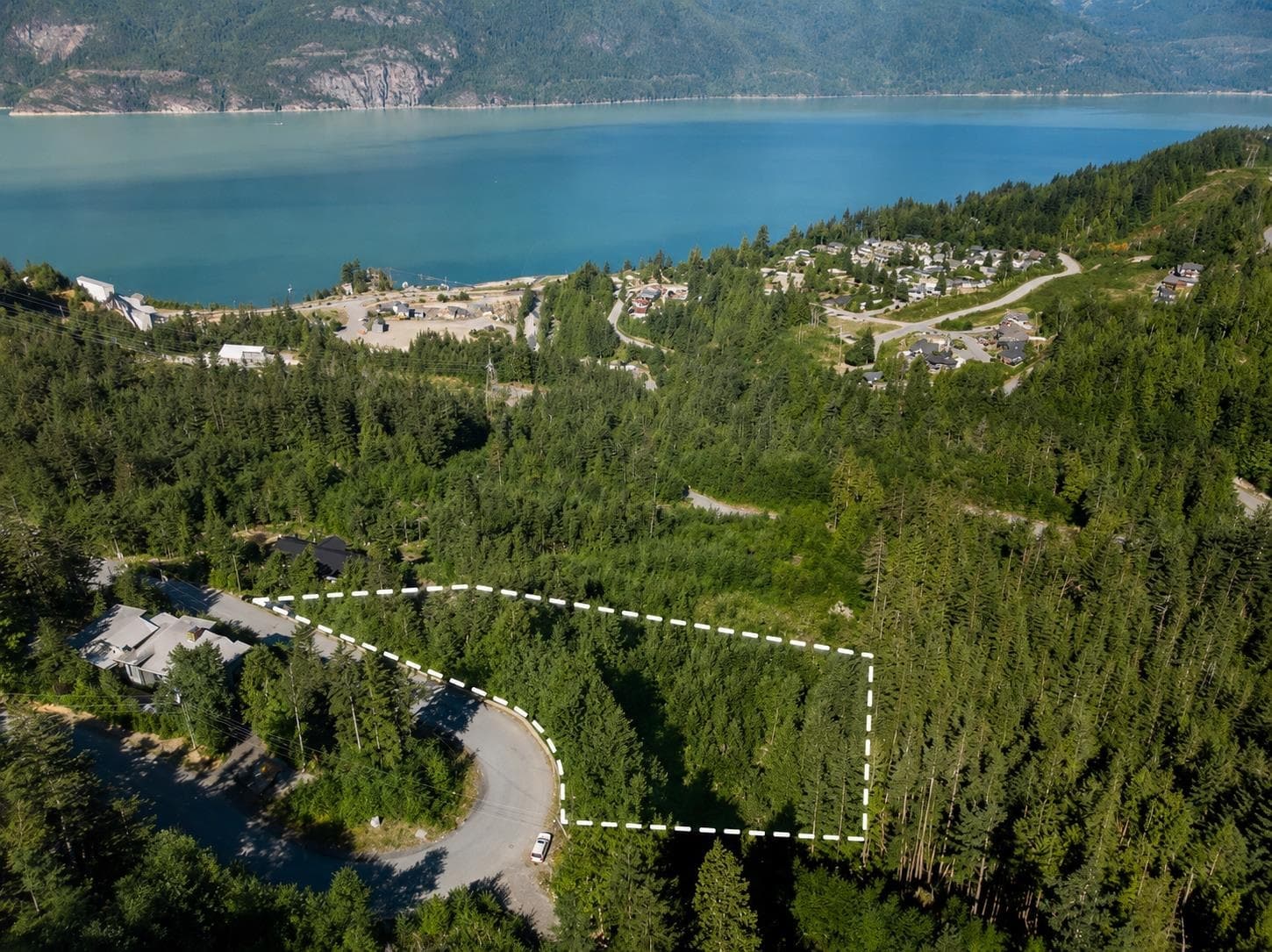 1121 Copper Drive, Squamish, V8B 1J2 — photo 4