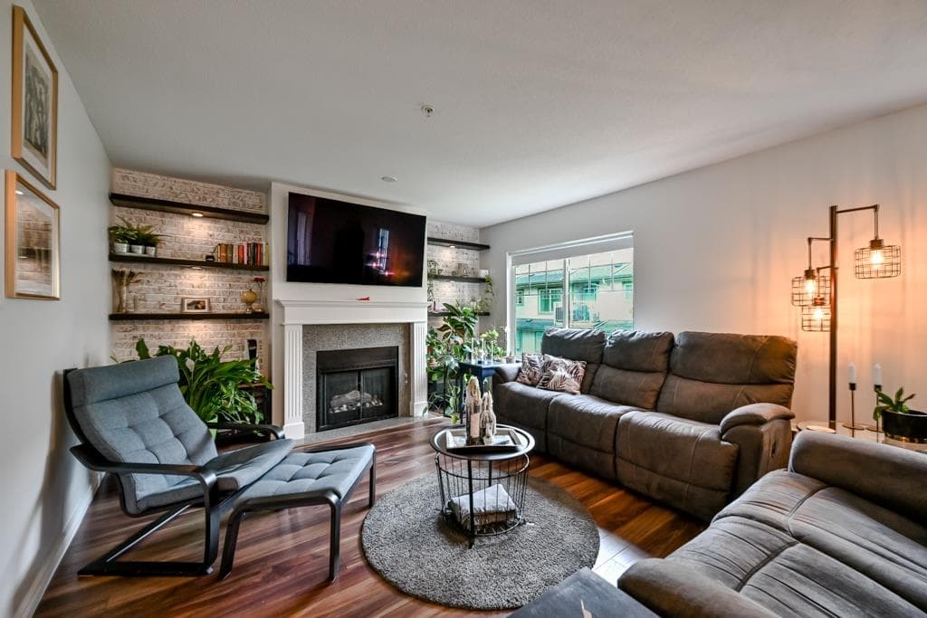 22 - 8892 208 Street, Langley