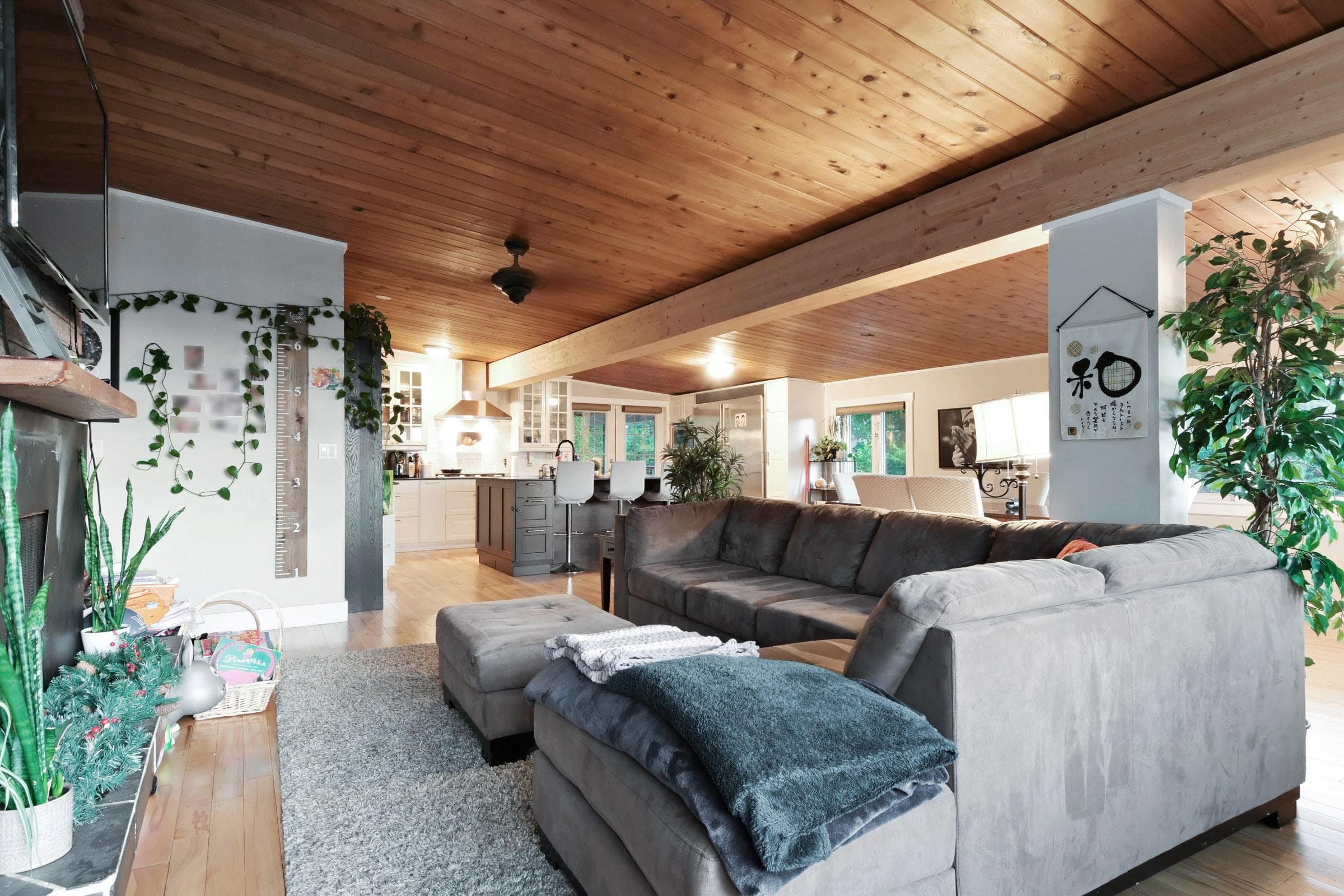 Upper House - 5958 182 Street, Surrey